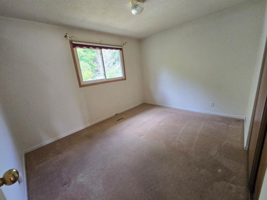 Photo 16 of 58 Taylor Boulevard, Elliot Lake — HOMEH