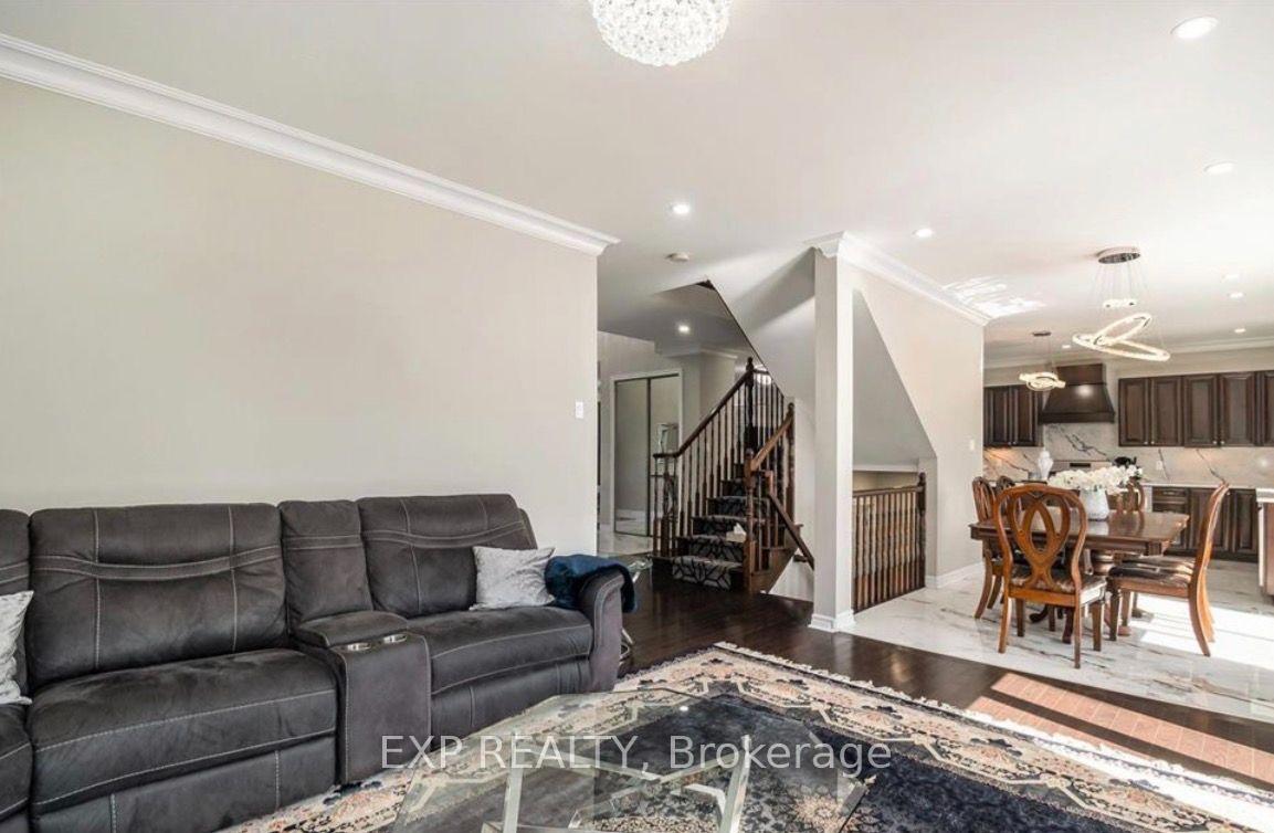 Photo 13 of 1015 Winterspring Ridge W, Ottawa, Avalon East — HOMEH