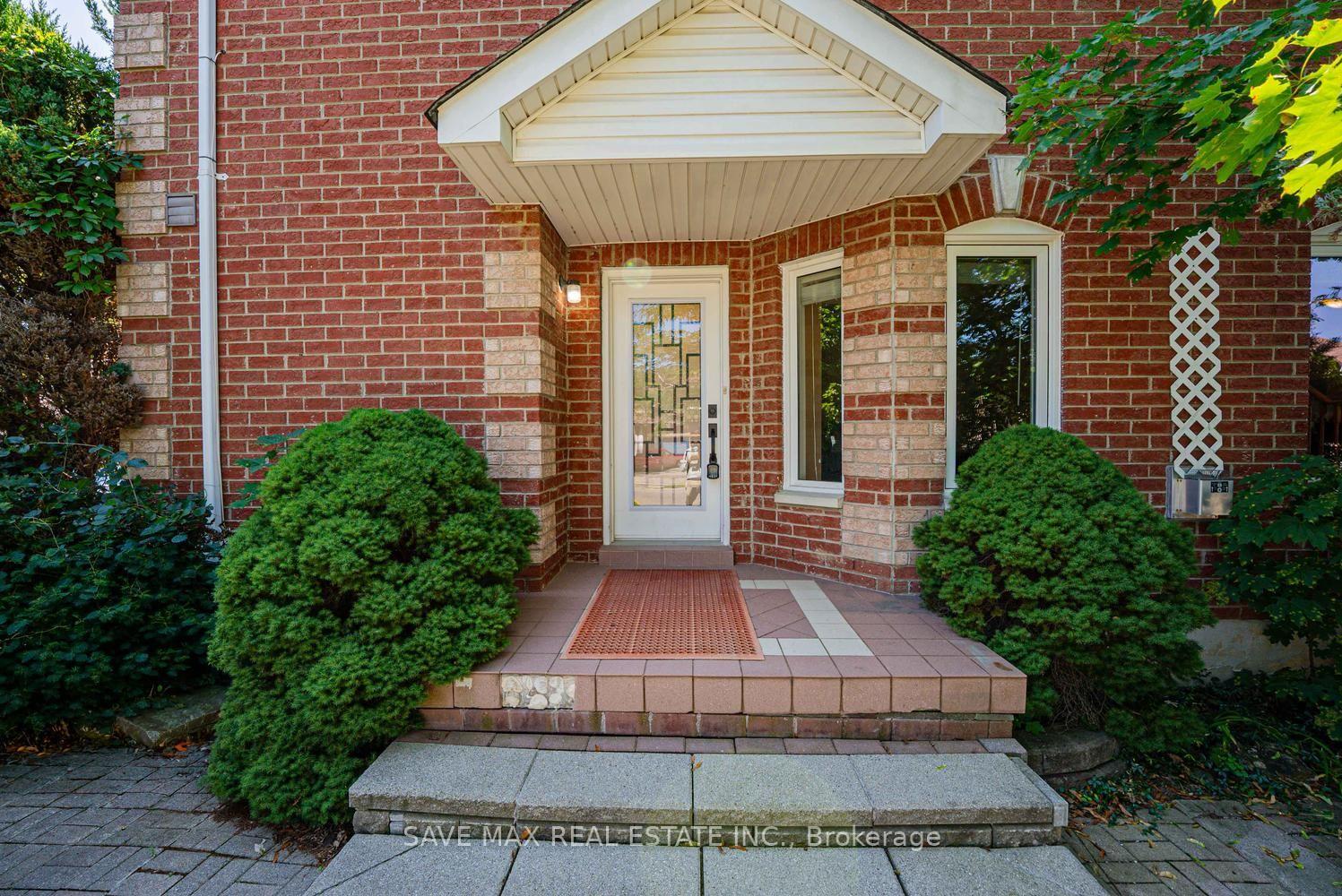 Photo 4 of 1 Kitto Court, Brampton, Fletcher's West — HOMEH