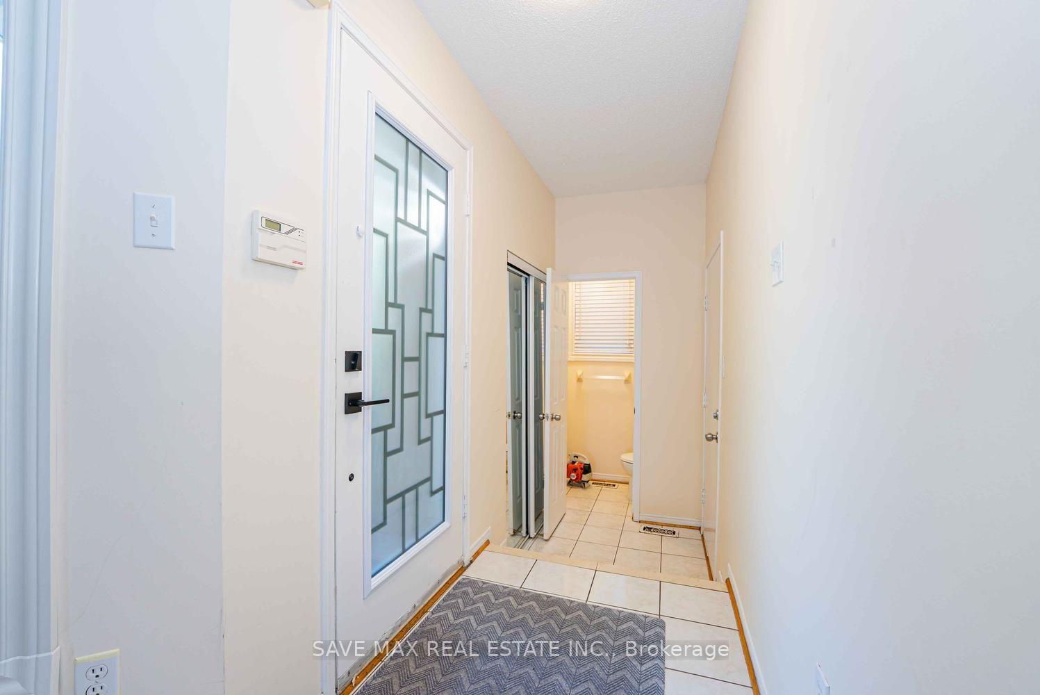 Photo 6 of 1 Kitto Court, Brampton, Fletcher's West — HOMEH