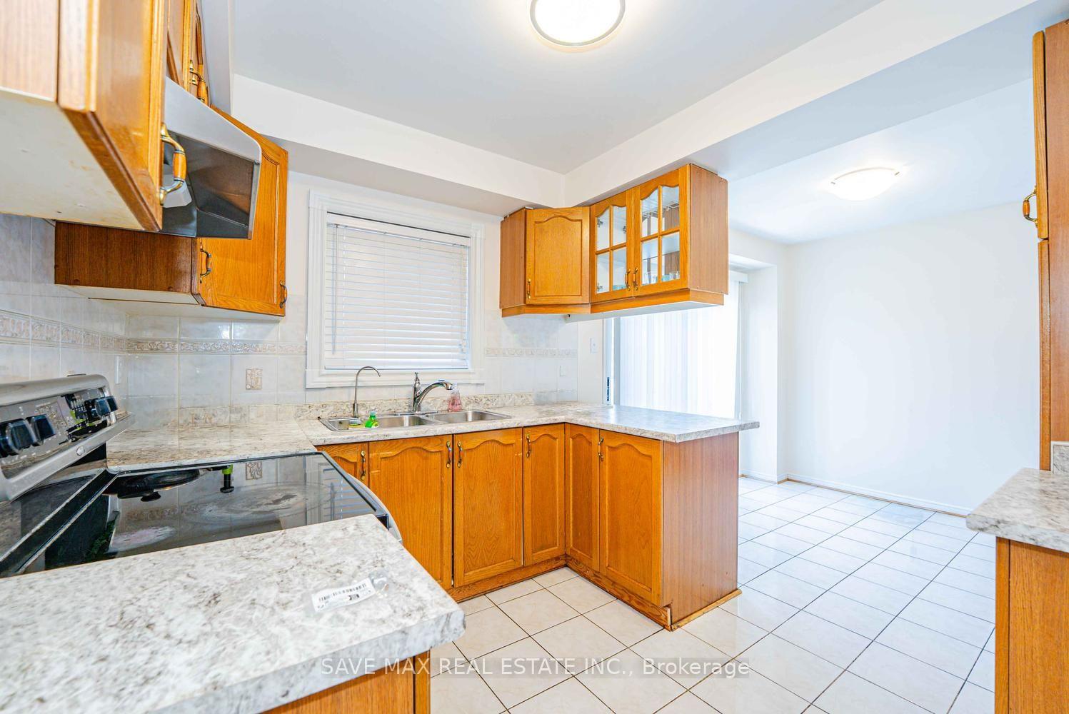 Photo 17 of 1 Kitto Court, Brampton, Fletcher's West — HOMEH