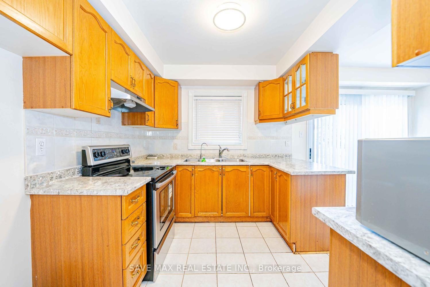 Photo 18 of 1 Kitto Court, Brampton, Fletcher's West — HOMEH