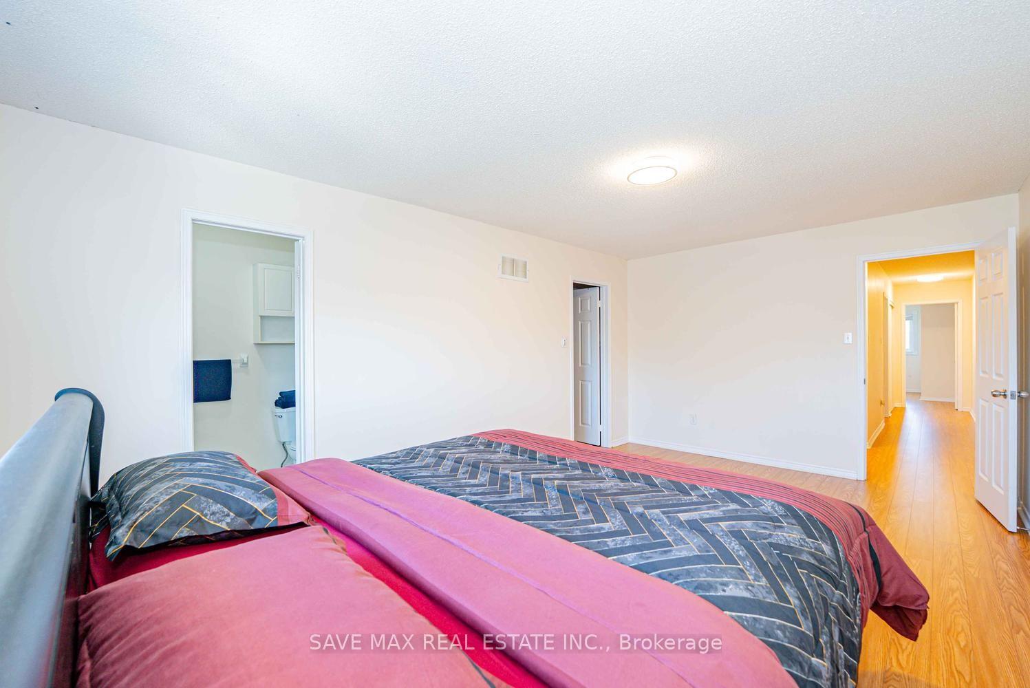 Photo 25 of 1 Kitto Court, Brampton, Fletcher's West — HOMEH