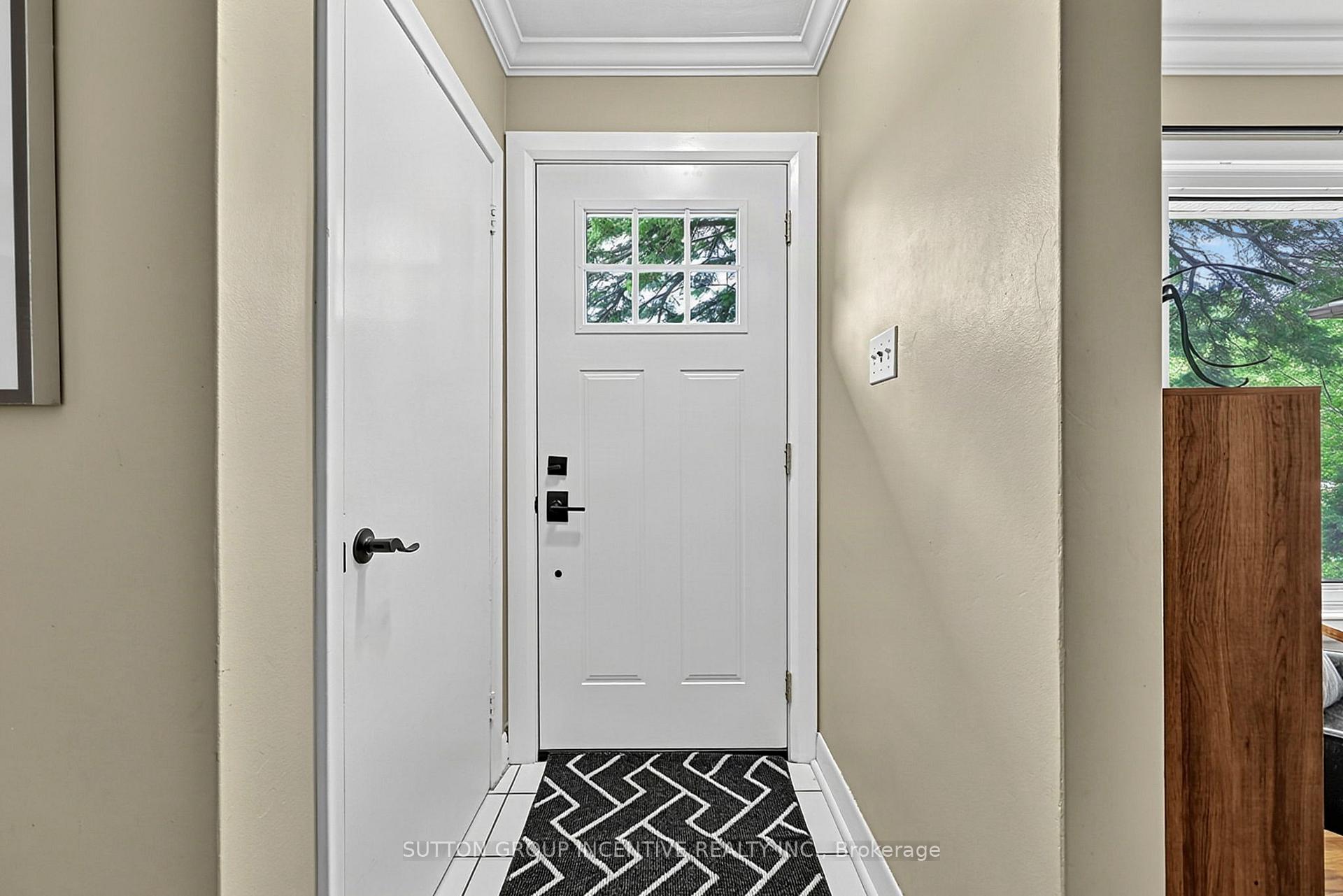 Photo 4 of 163 Grove Street E, Barrie, Wellington — HOMEH