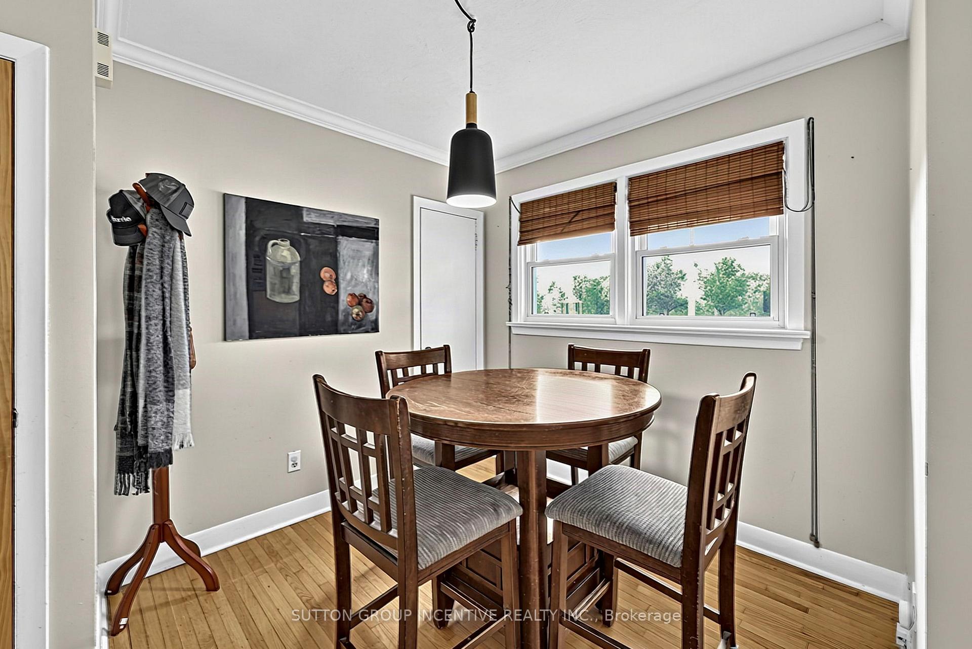 Photo 9 of 163 Grove Street E, Barrie, Wellington — HOMEH