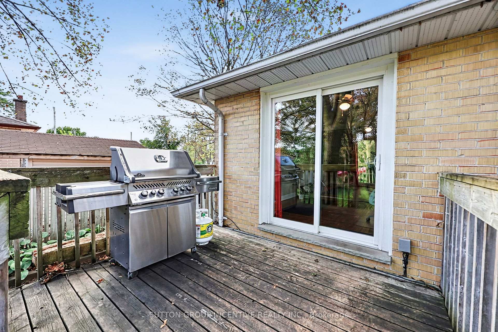 Photo 35 of 163 Grove Street E, Barrie, Wellington — HOMEH