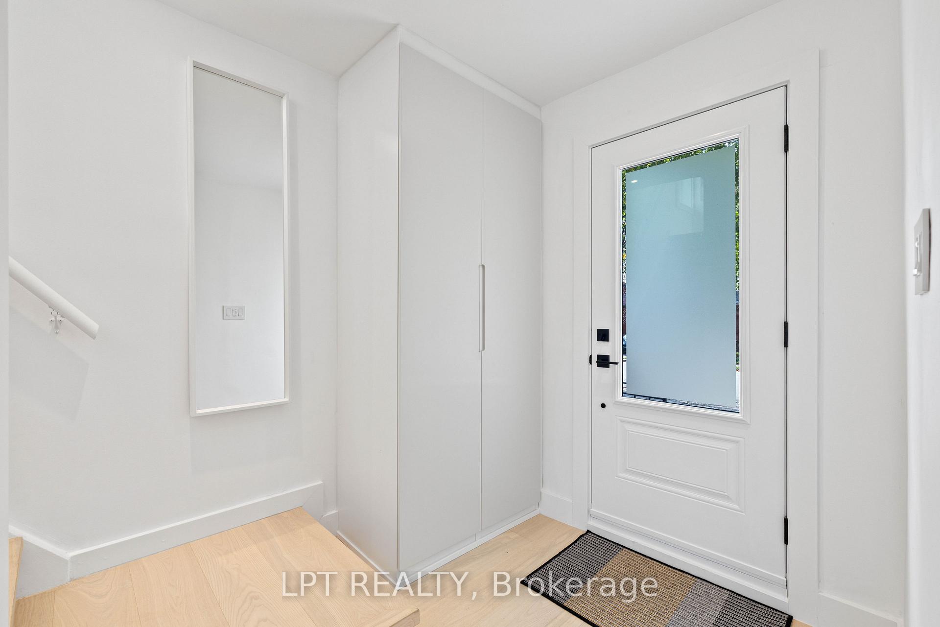 Photo 5 of 55 Laurel Avenue, Scarborough, Kennedy Park — HOMEH