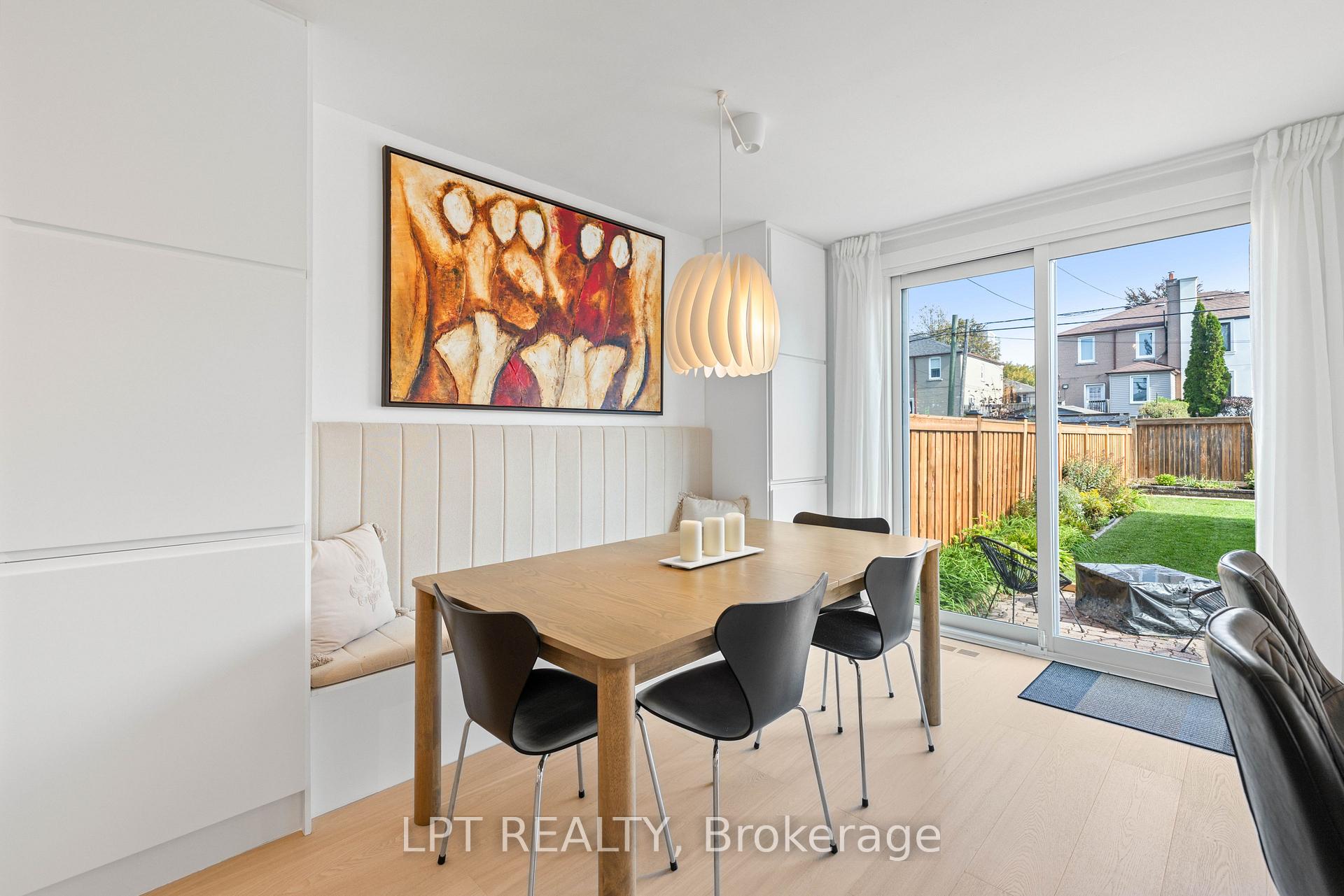 Photo 10 of 55 Laurel Avenue, Scarborough, Kennedy Park — HOMEH