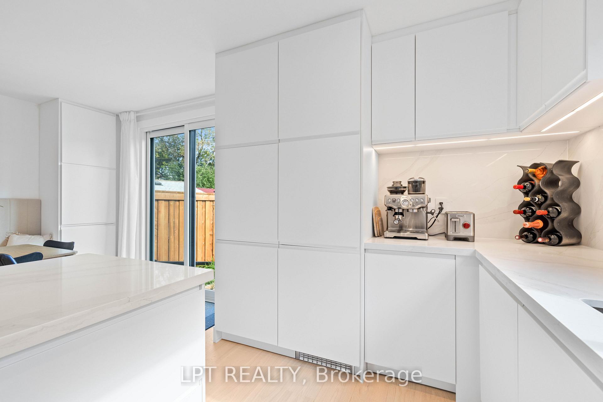 Photo 14 of 55 Laurel Avenue, Scarborough, Kennedy Park — HOMEH