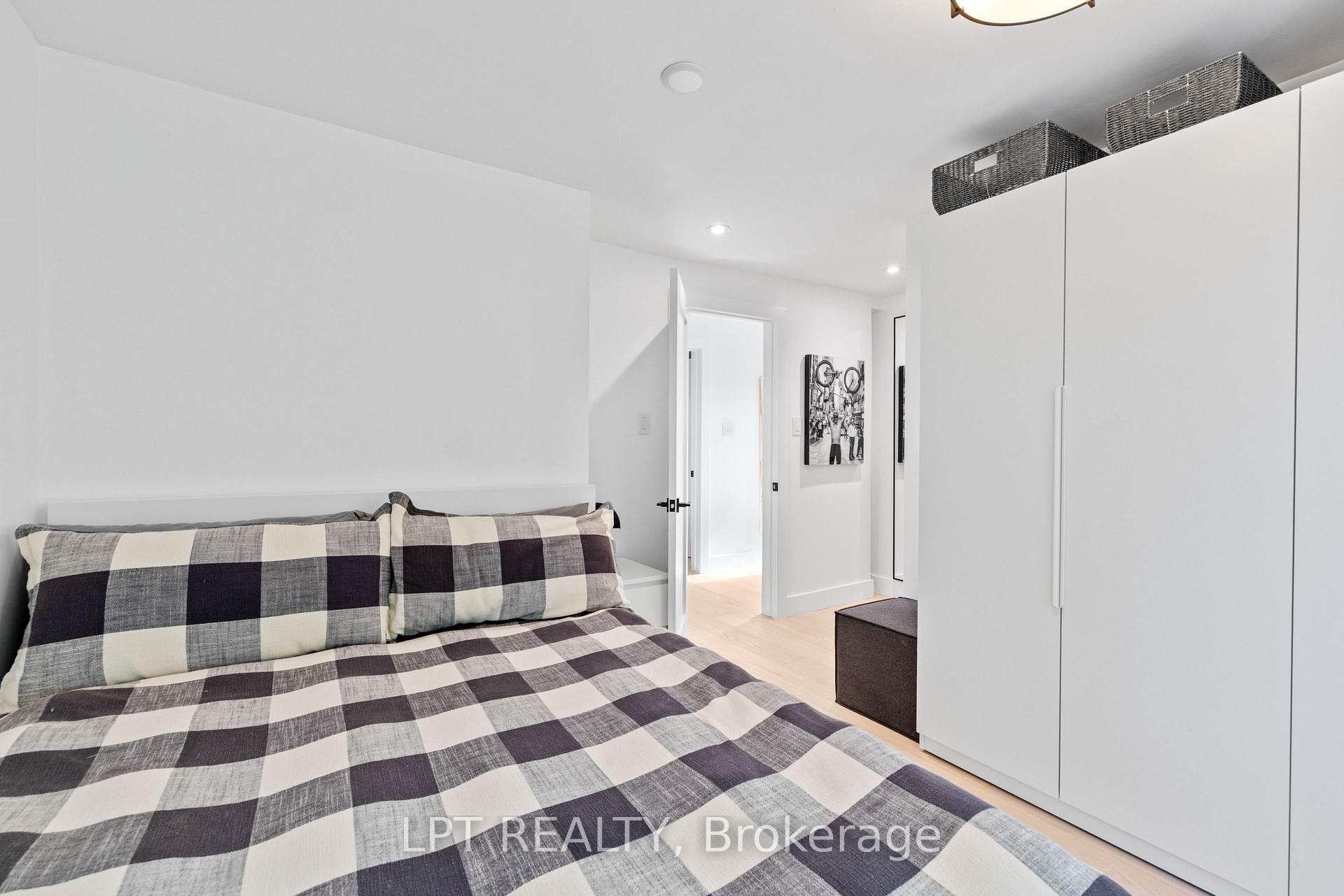 Photo 20 of 55 Laurel Avenue, Scarborough, Kennedy Park — HOMEH