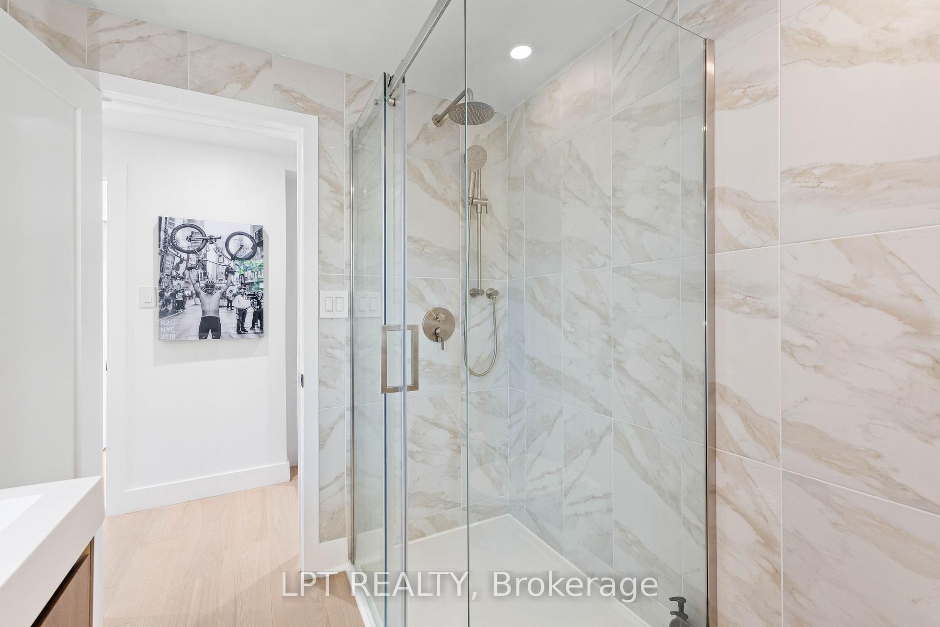 Photo 23 of 55 Laurel Avenue, Scarborough, Kennedy Park — HOMEH