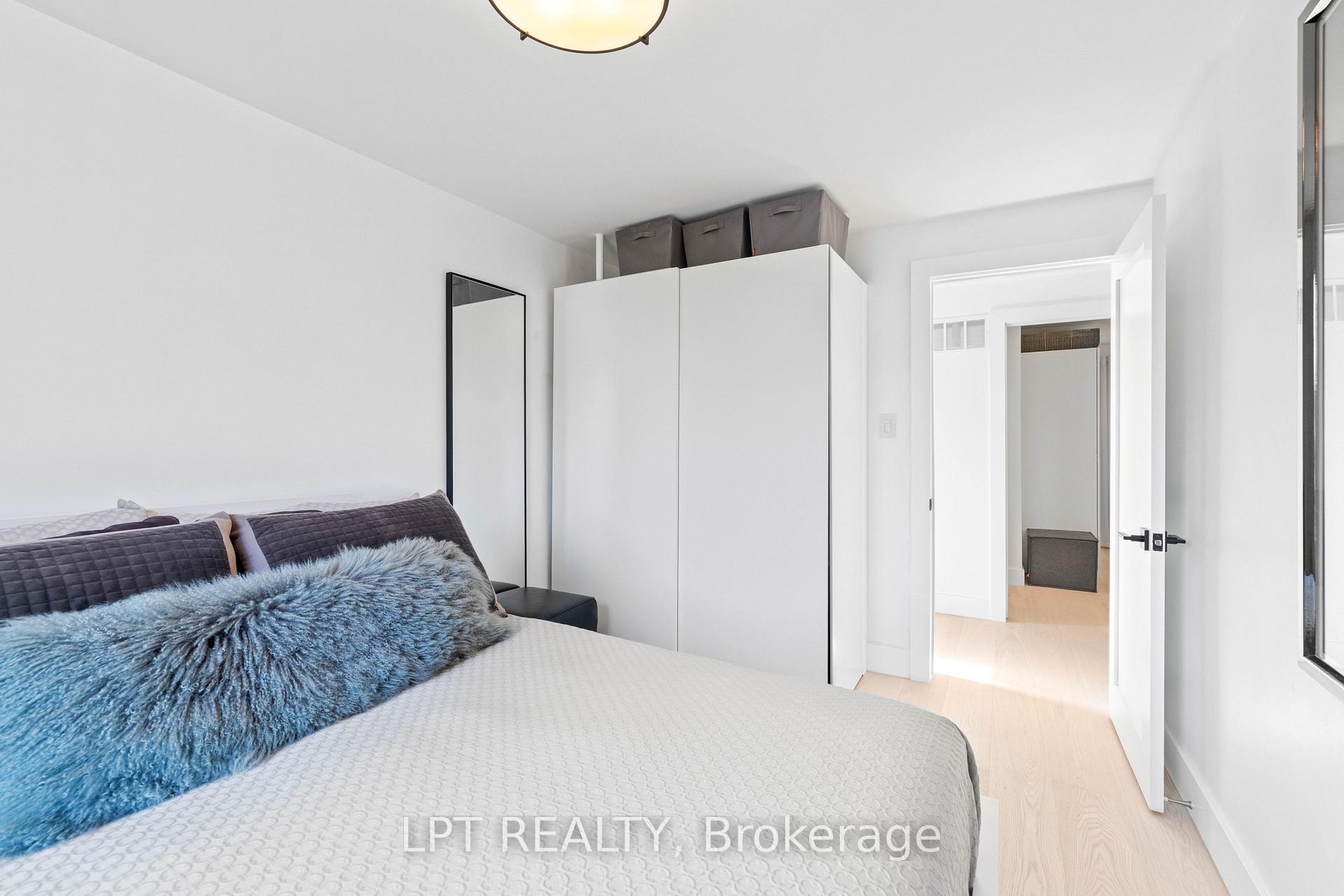 Photo 25 of 55 Laurel Avenue, Scarborough, Kennedy Park — HOMEH
