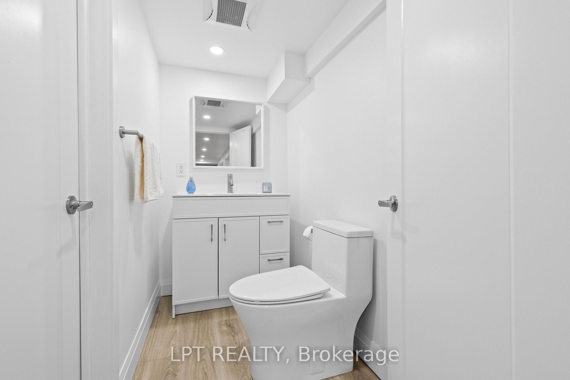 Photo 34 of 55 Laurel Avenue, Scarborough, Kennedy Park — HOMEH