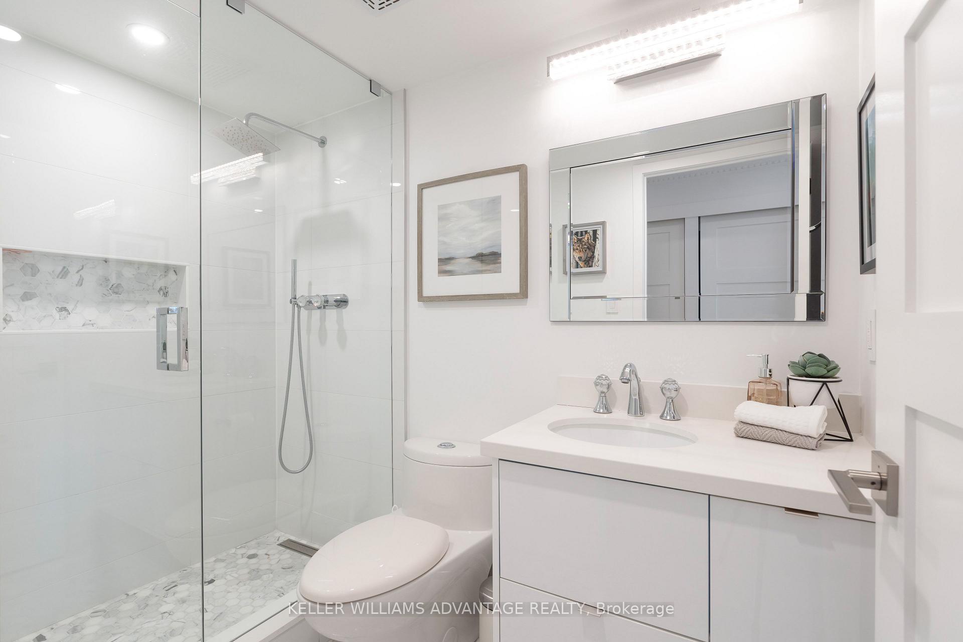 Photo 3 of Unit 1802, 1048 Broadview Avenue, Toronto, Broadview North — HOMEH