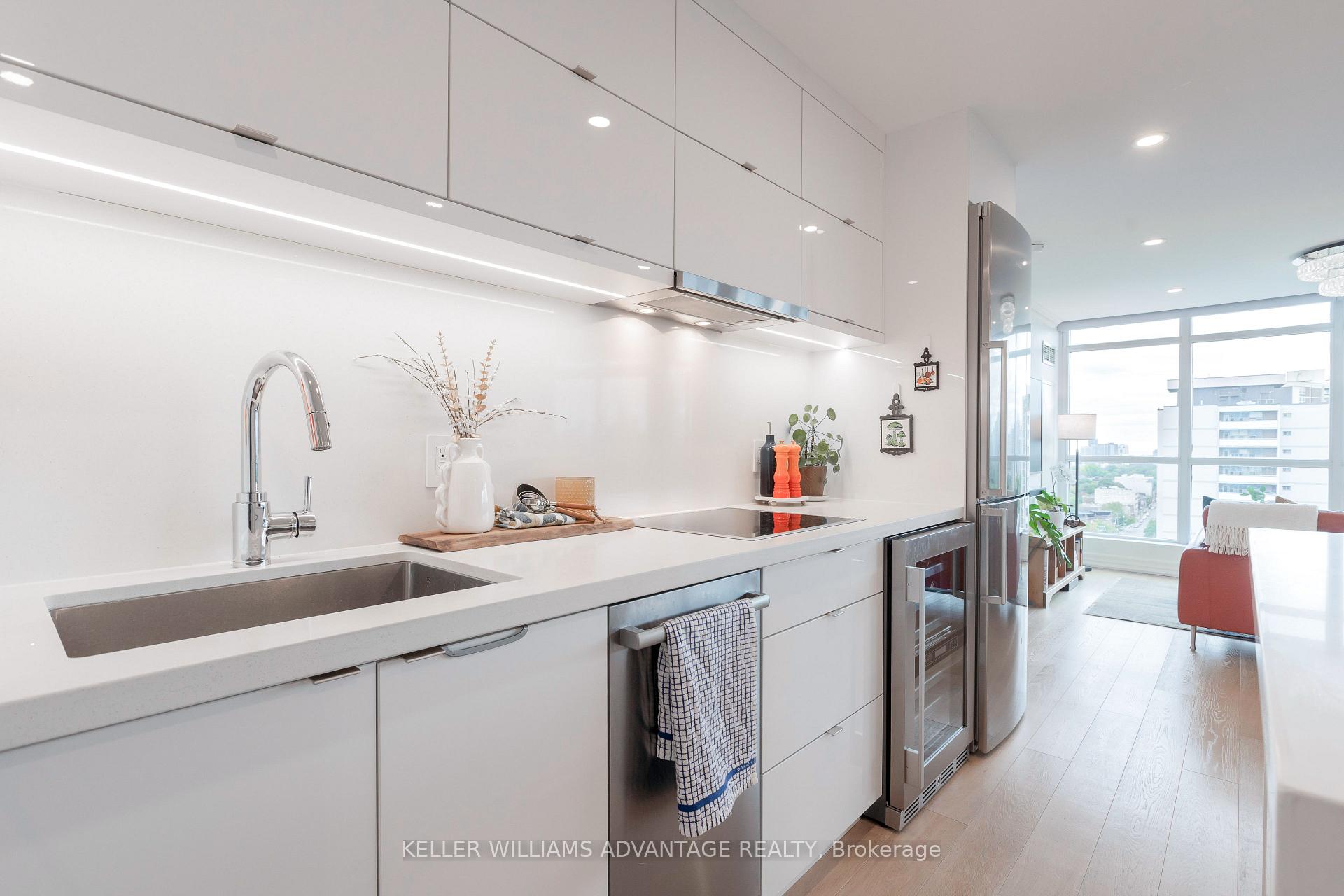 Photo 6 of Unit 1802, 1048 Broadview Avenue, Toronto, Broadview North — HOMEH