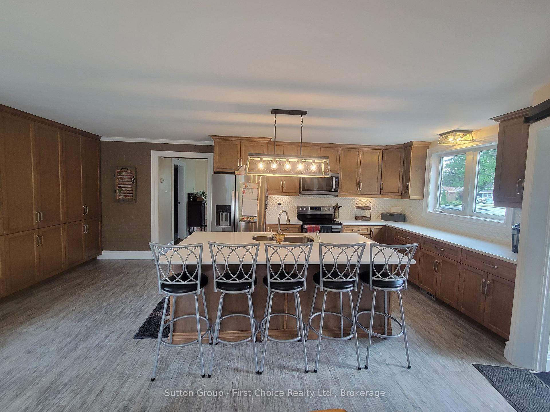 Photo 11 of 30 King Street N, South Huron, Stephen — HOMEH