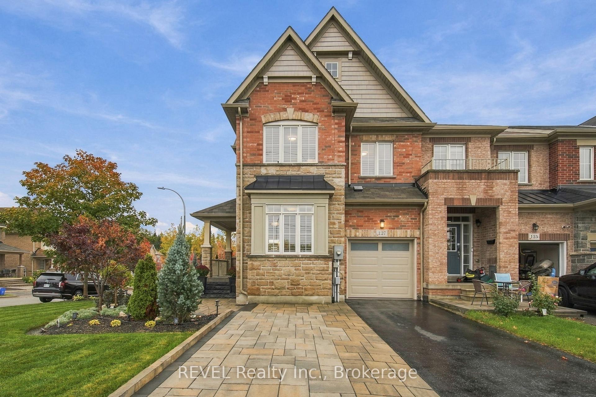 Photo 2 of 127 Cathedral Drive, Whitby, Rolling Acres — HOMEH
