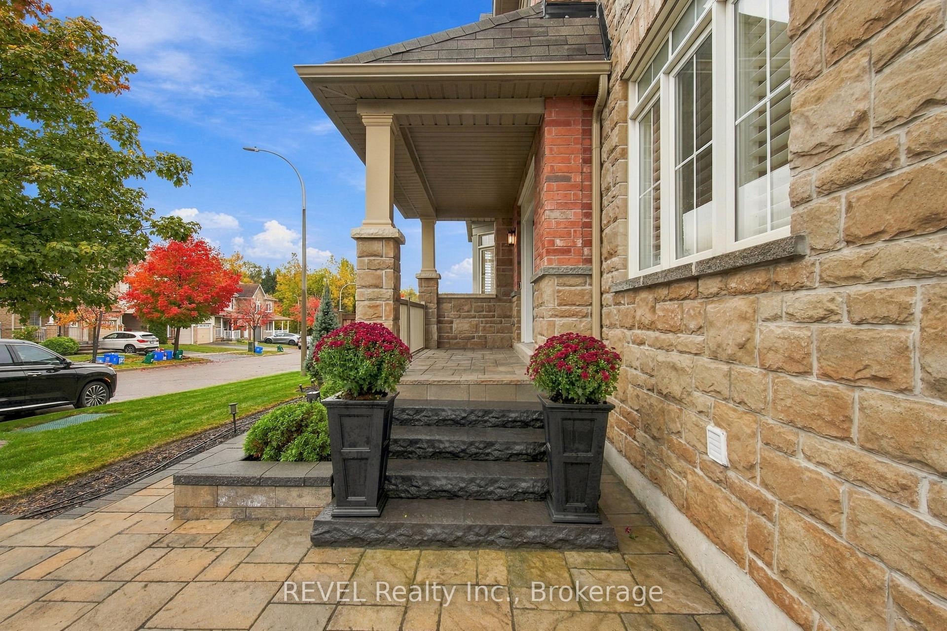 Photo 3 of 127 Cathedral Drive, Whitby, Rolling Acres — HOMEH