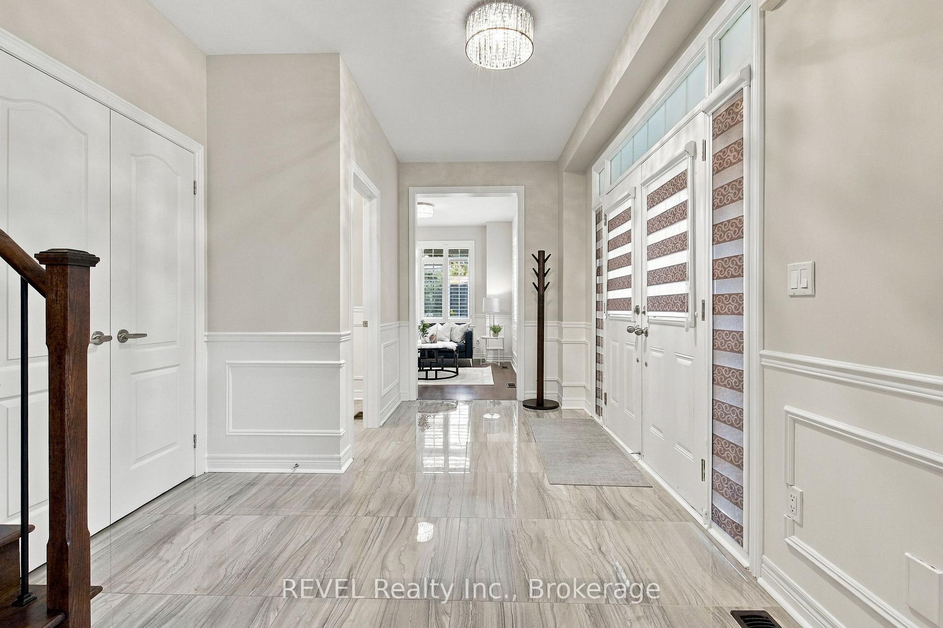 Photo 4 of 127 Cathedral Drive, Whitby, Rolling Acres — HOMEH