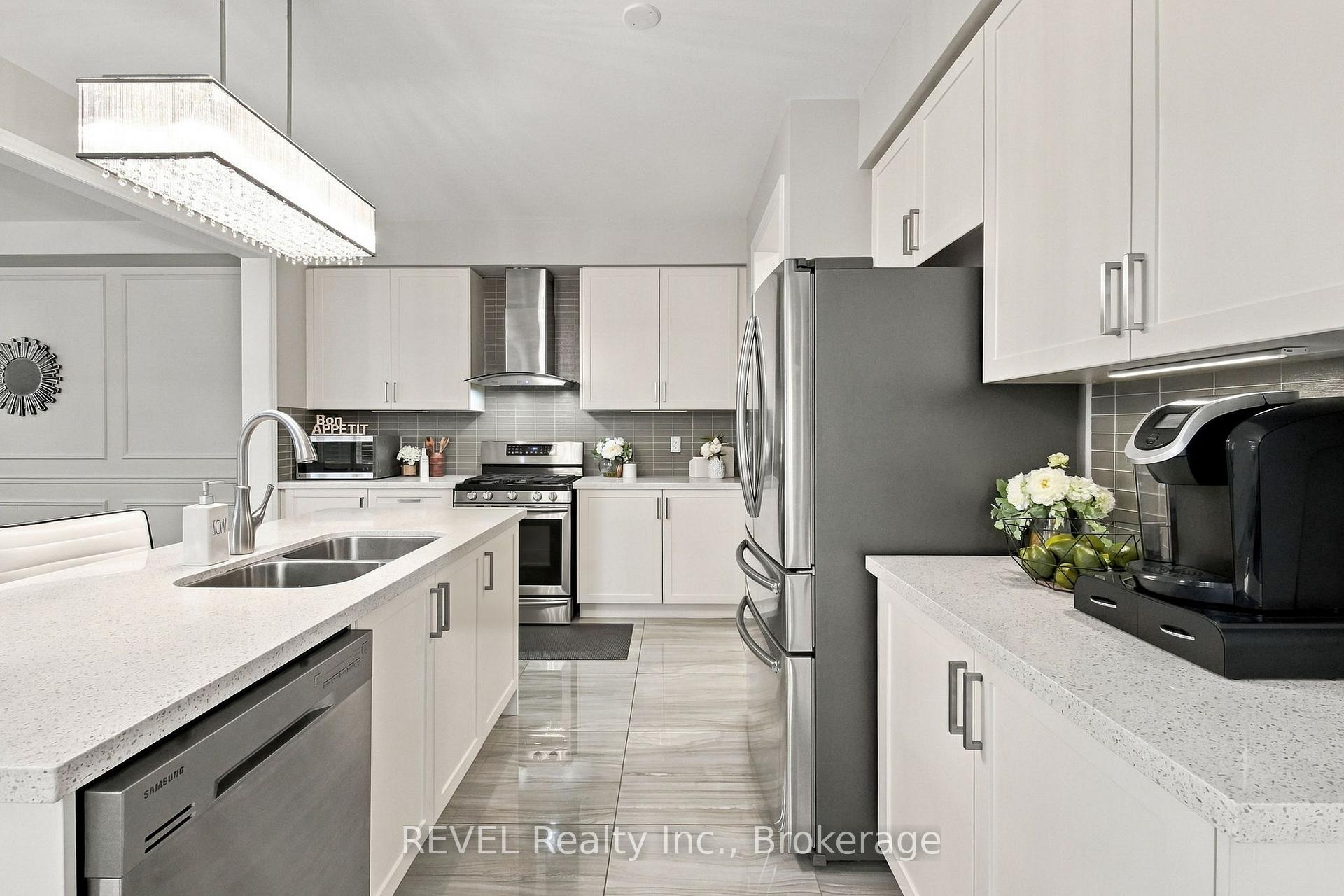 Photo 12 of 127 Cathedral Drive, Whitby, Rolling Acres — HOMEH