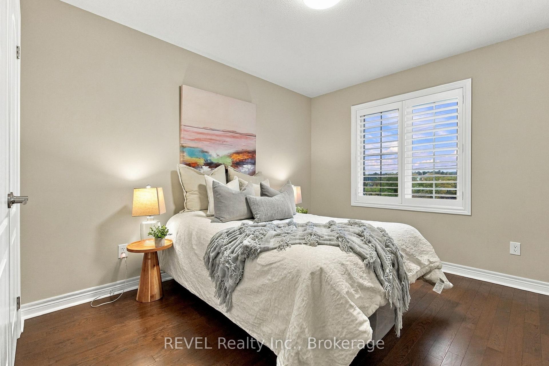 Photo 23 of 127 Cathedral Drive, Whitby, Rolling Acres — HOMEH
