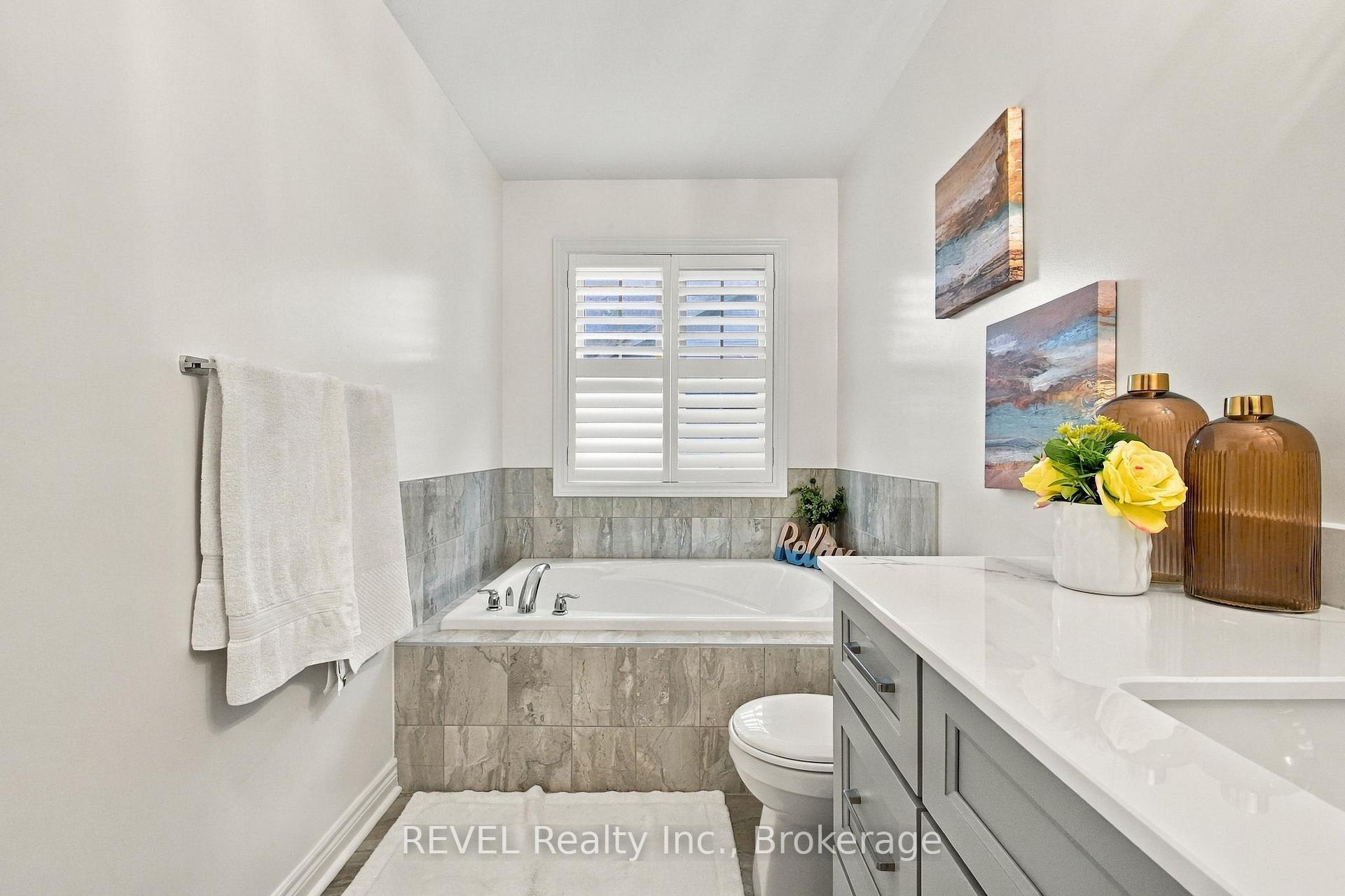 Photo 28 of 127 Cathedral Drive, Whitby, Rolling Acres — HOMEH
