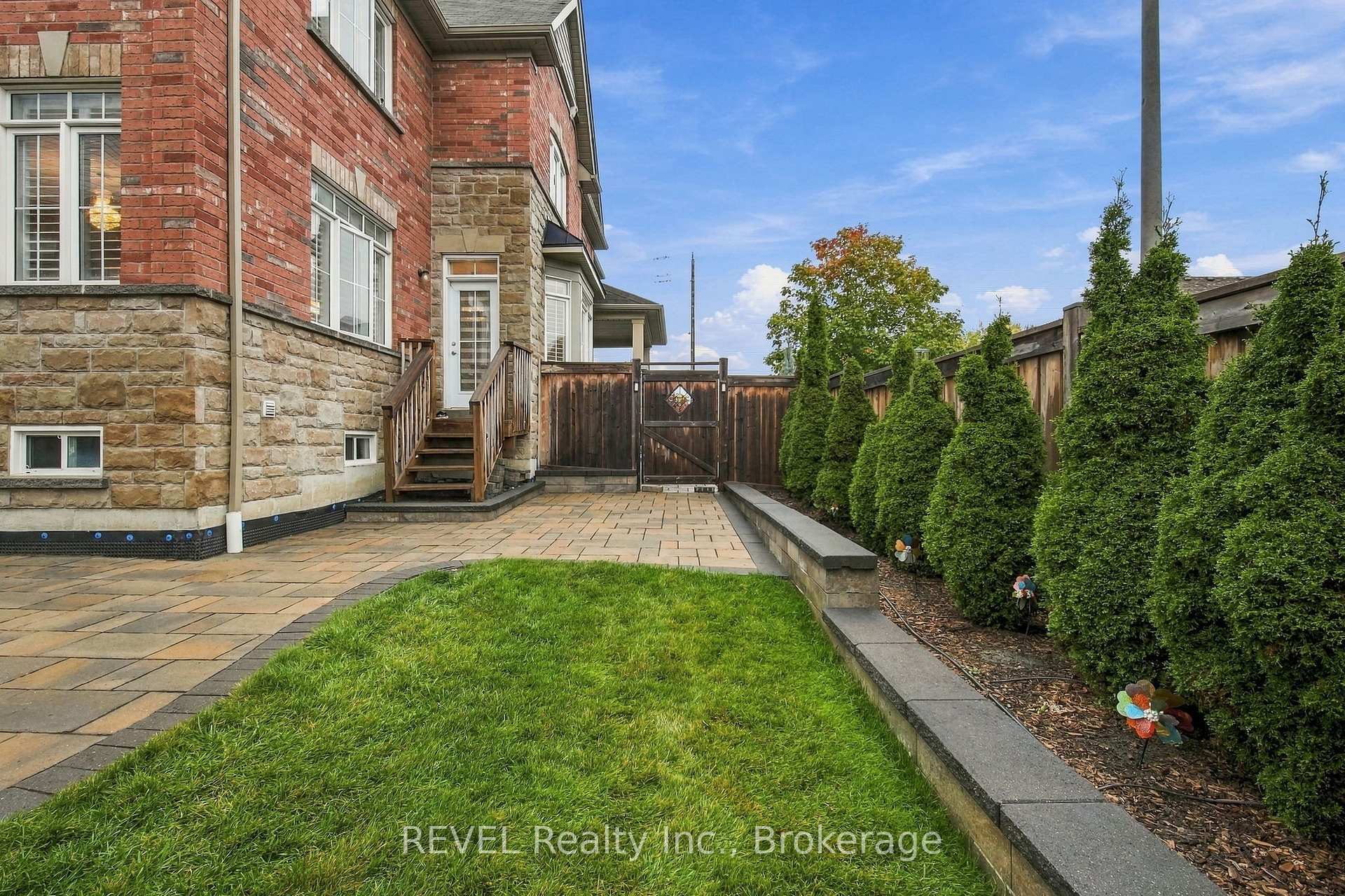 Photo 40 of 127 Cathedral Drive, Whitby, Rolling Acres — HOMEH
