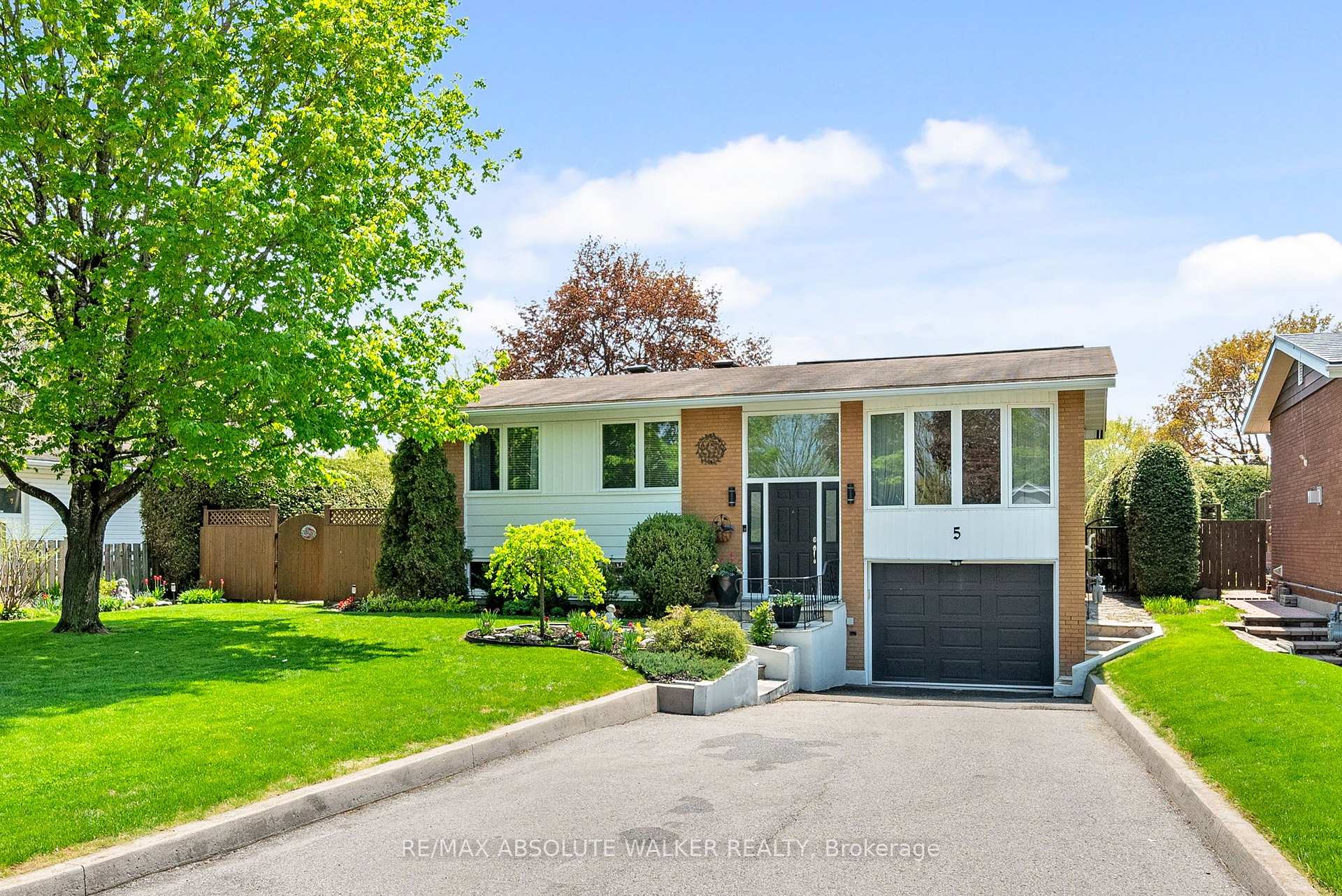 Photo of 5 West Herrington Court