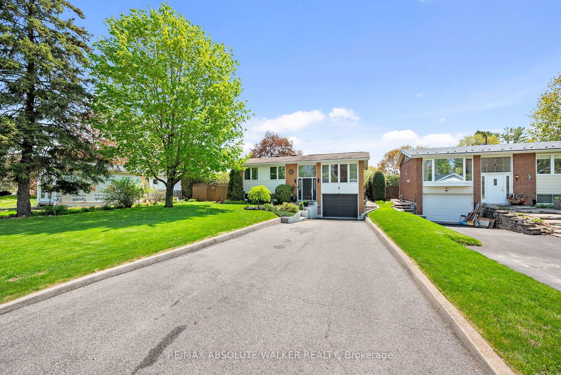 Photo 6 of 5 West Herrington Court, Ottawa, Crystal Beach — HOMEH
