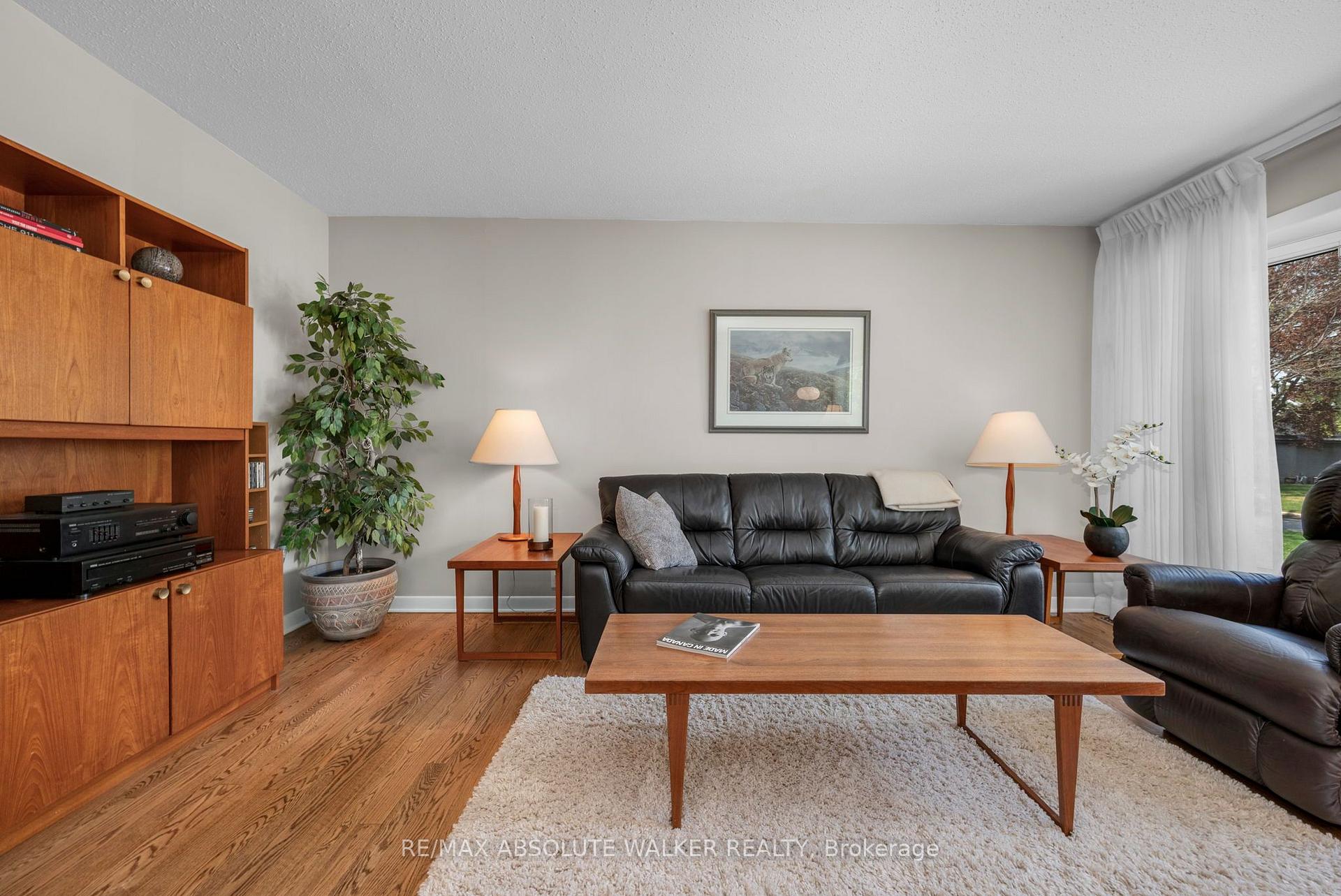 Photo 11 of 5 West Herrington Court, Ottawa, Crystal Beach — HOMEH