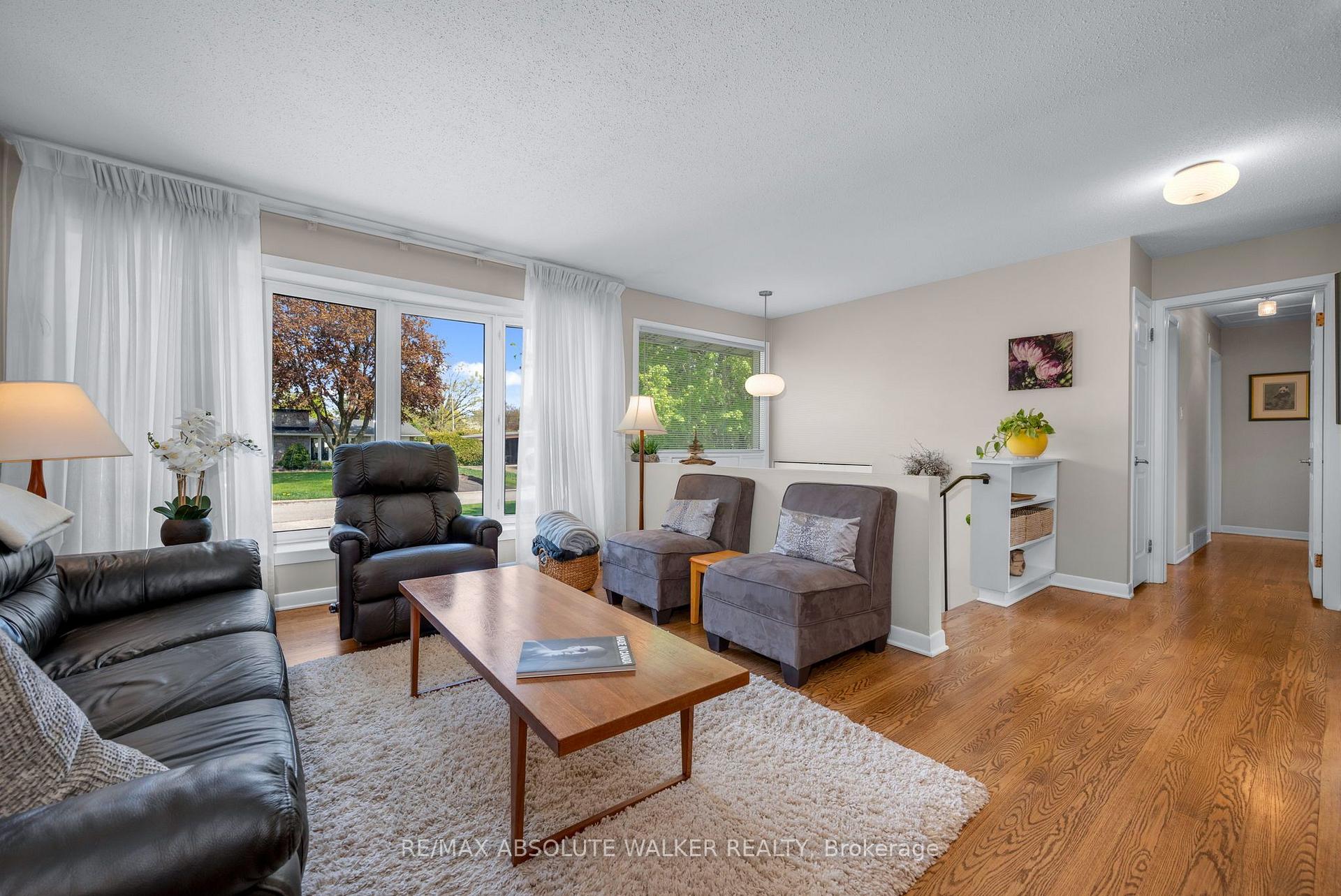 Photo 12 of 5 West Herrington Court, Ottawa, Crystal Beach — HOMEH