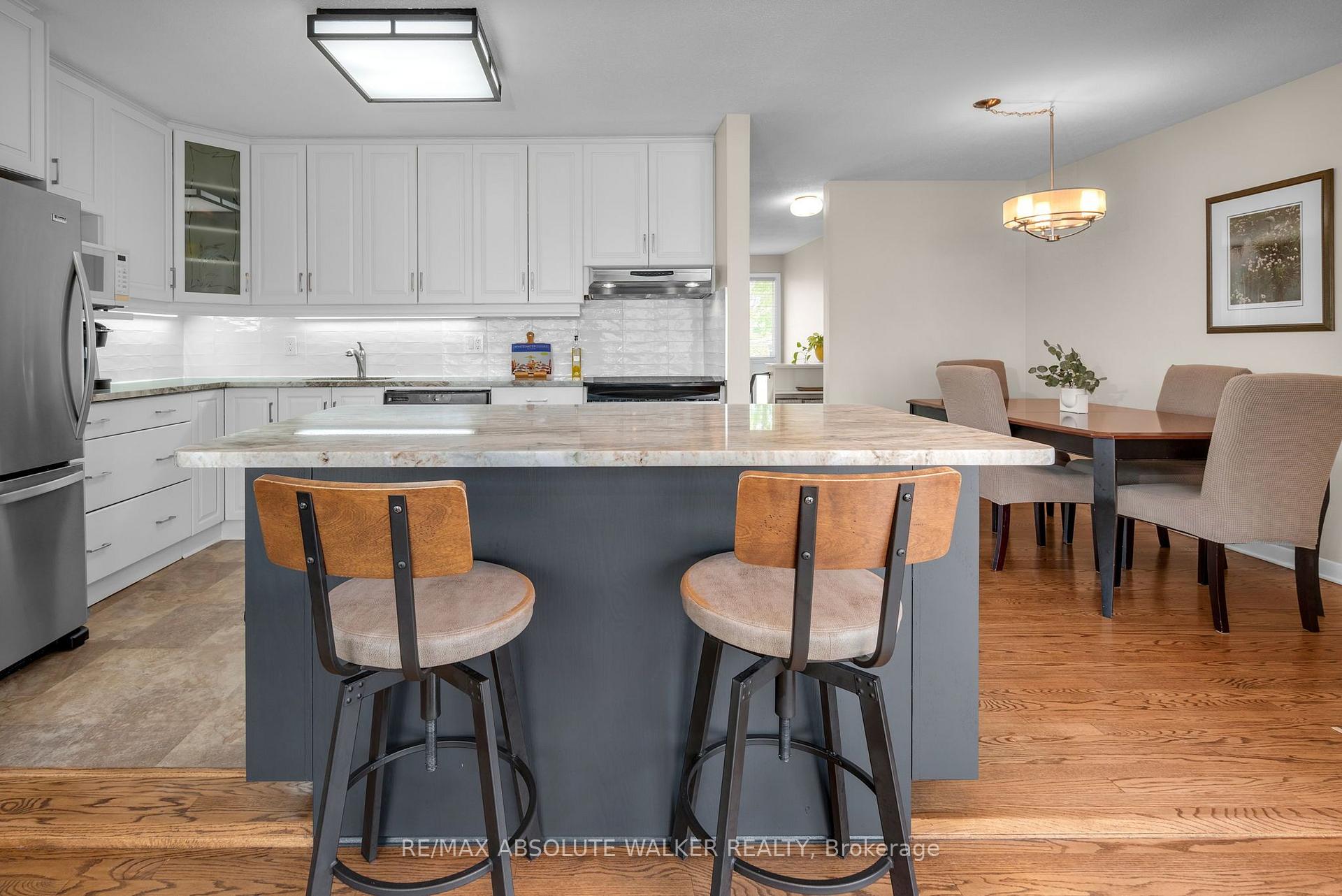 Photo 19 of 5 West Herrington Court, Ottawa, Crystal Beach — HOMEH