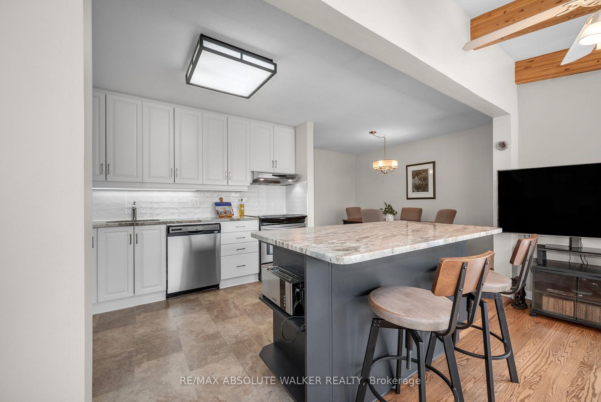 Photo 20 of 5 West Herrington Court, Ottawa, Crystal Beach — HOMEH