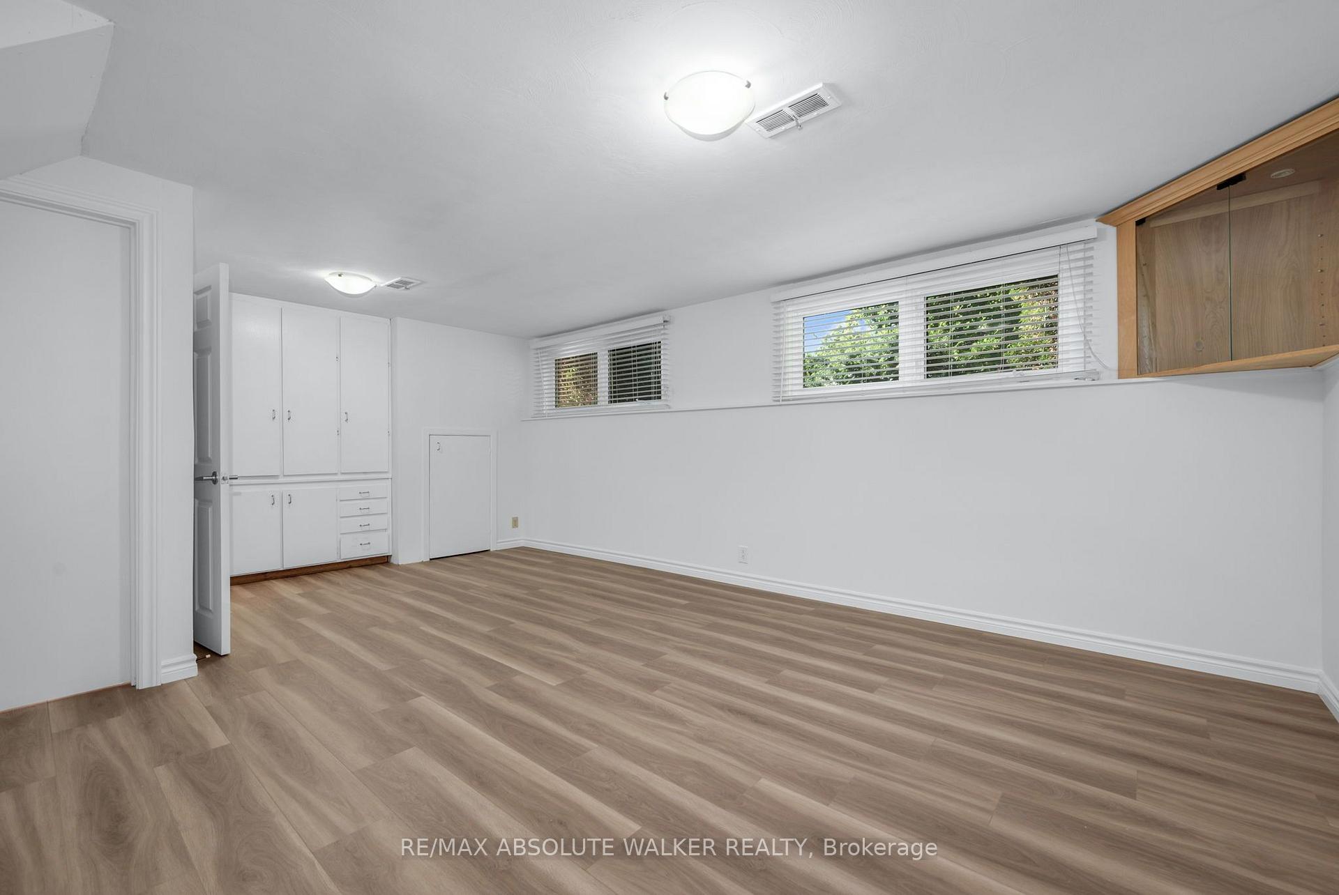 Photo 36 of 5 West Herrington Court, Ottawa, Crystal Beach — HOMEH