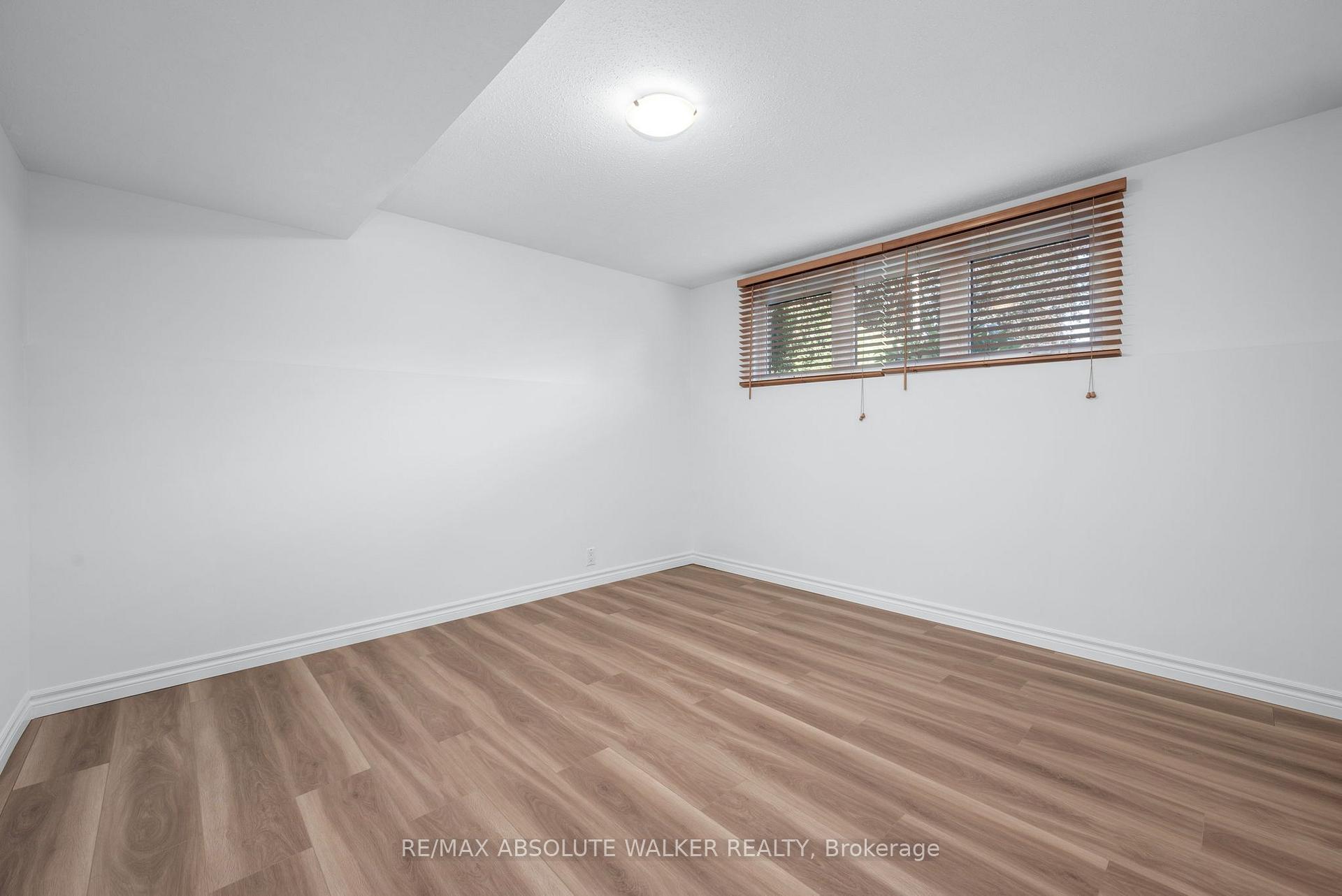Photo 39 of 5 West Herrington Court, Ottawa, Crystal Beach — HOMEH