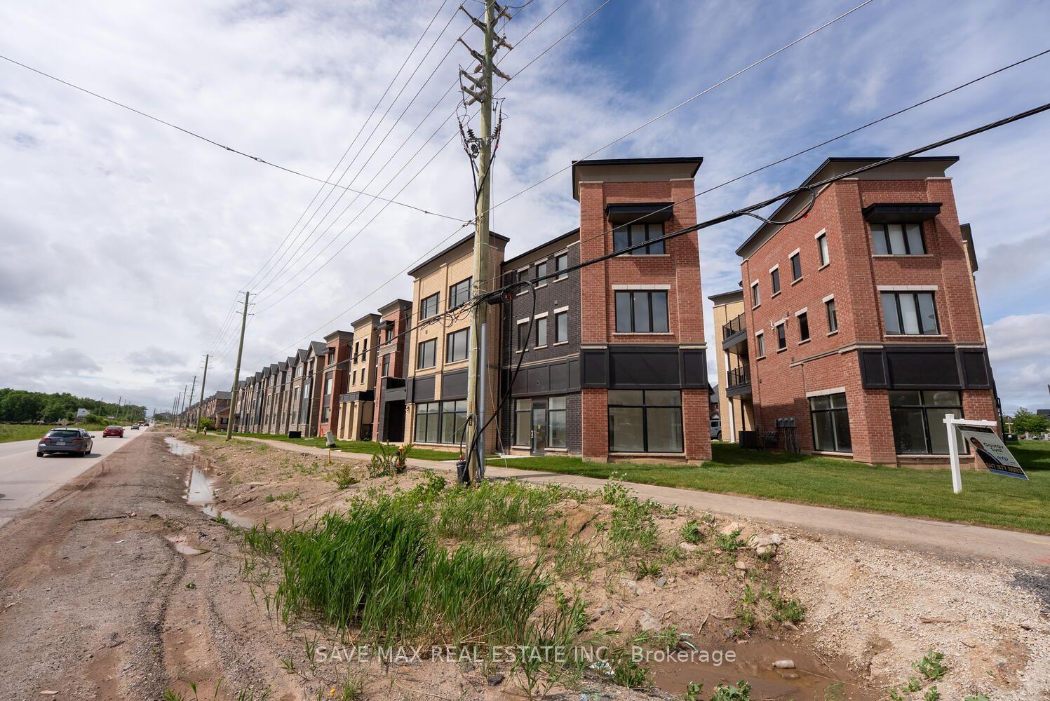 Photo 3 of Unit 2, 3299 Sixth Line, Oakville, Glenorchy — HOMEH