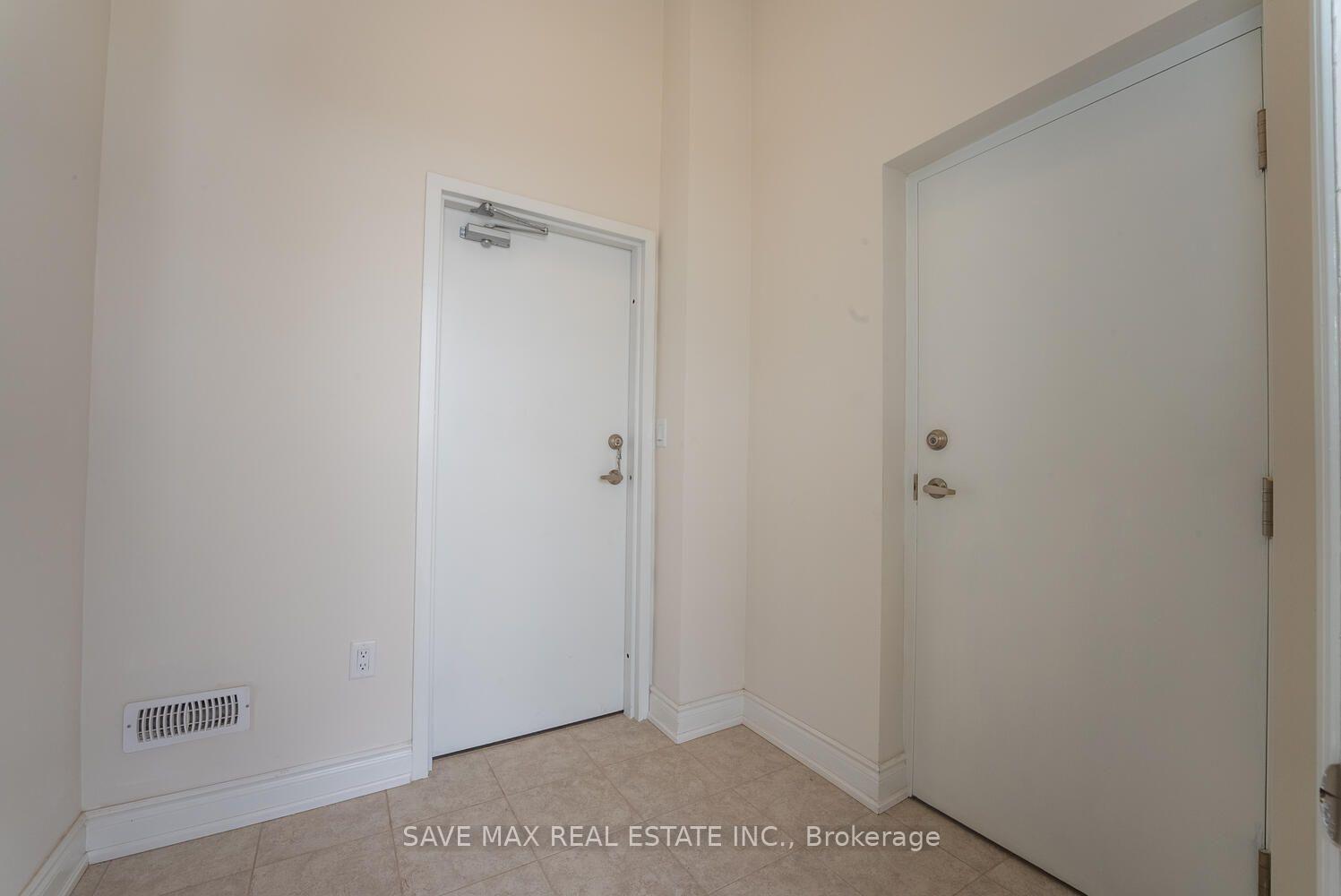 Photo 6 of Unit 2, 3299 Sixth Line, Oakville, Glenorchy — HOMEH