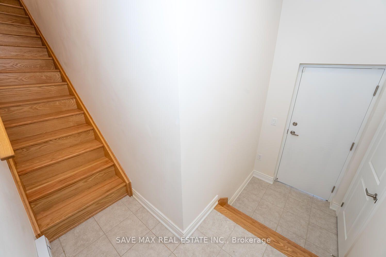 Photo 9 of Unit 2, 3299 Sixth Line, Oakville, Glenorchy — HOMEH
