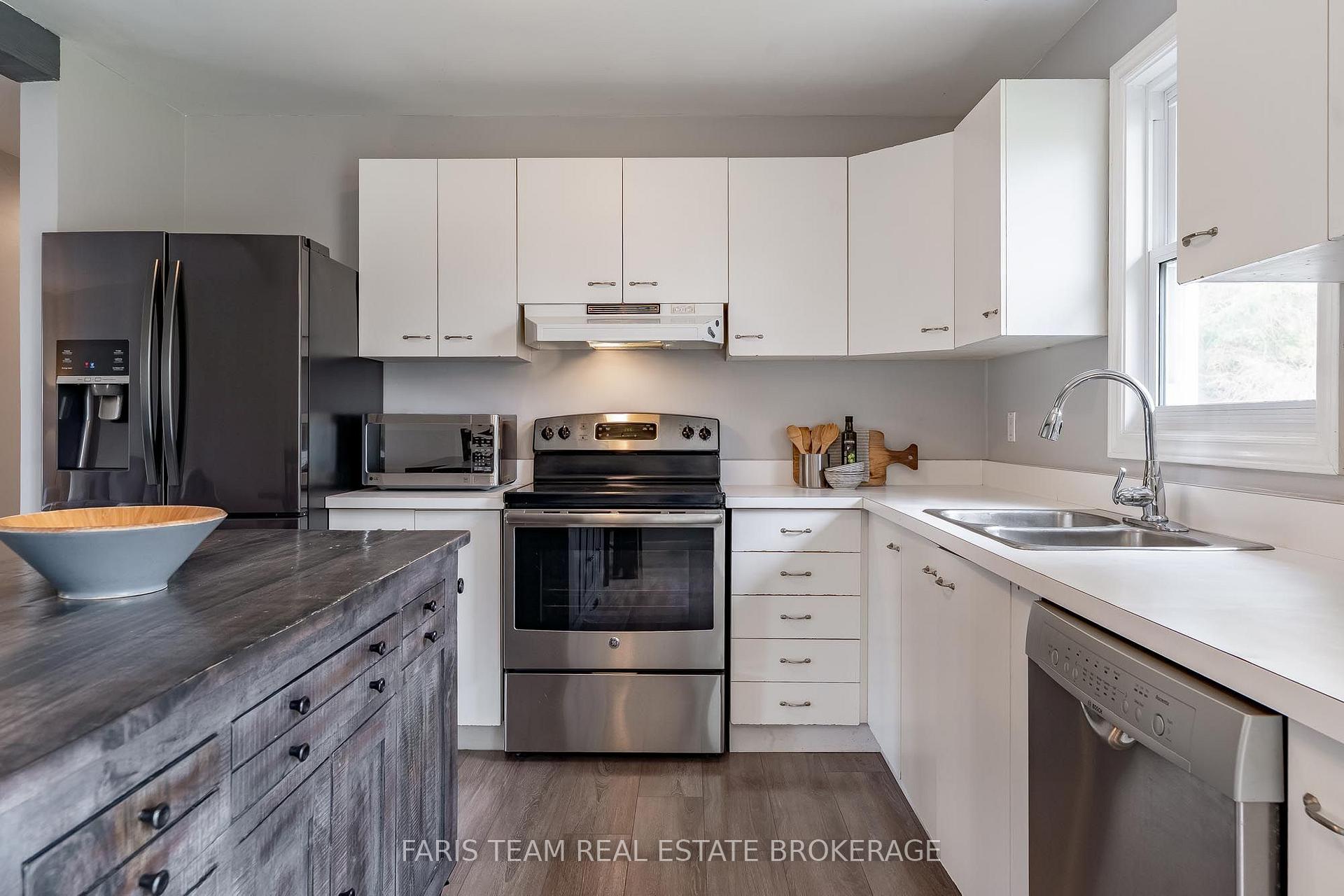 Photo 6 of 42 Dancy Drive, Orillia — HOMEH