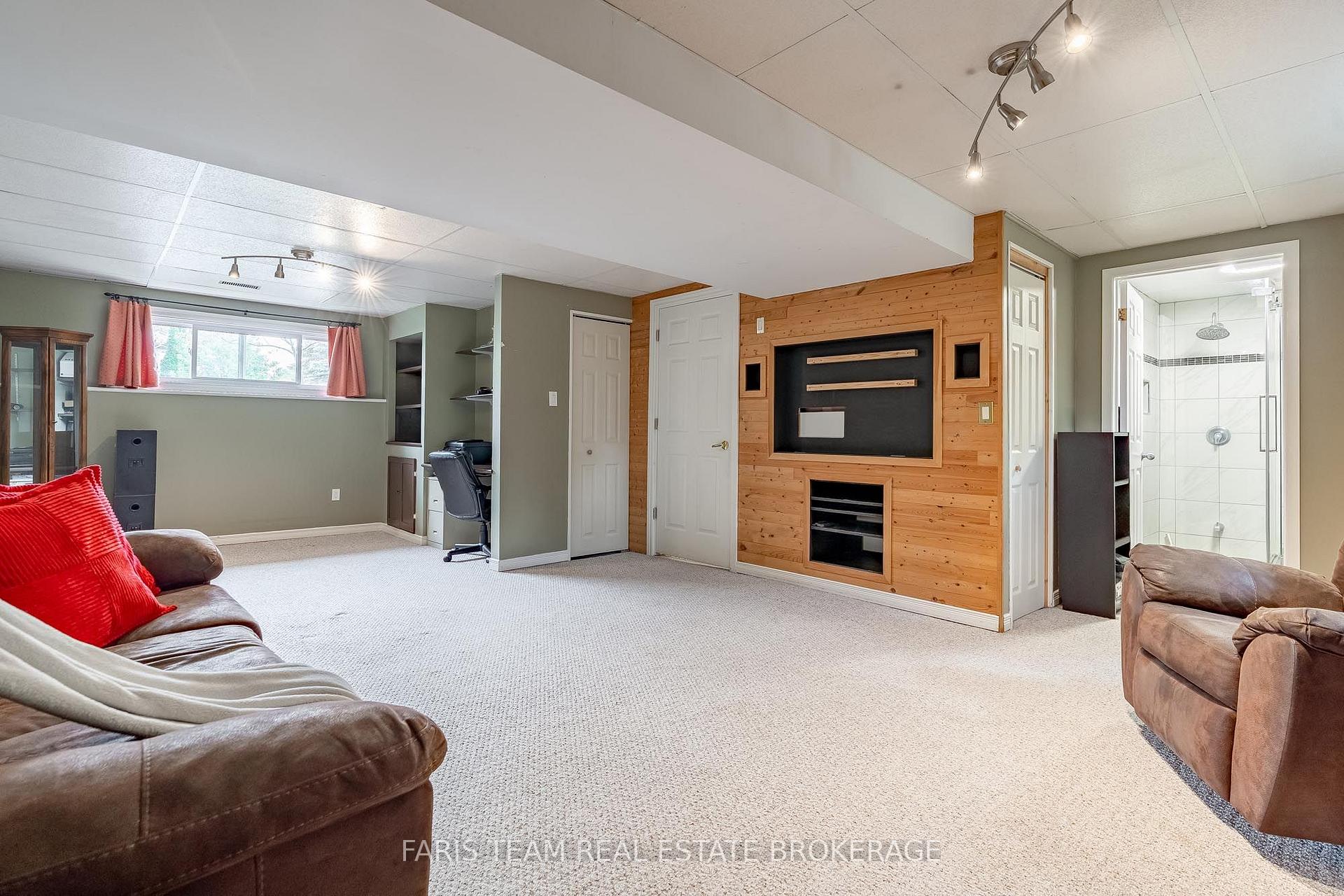 Photo 15 of 42 Dancy Drive, Orillia — HOMEH