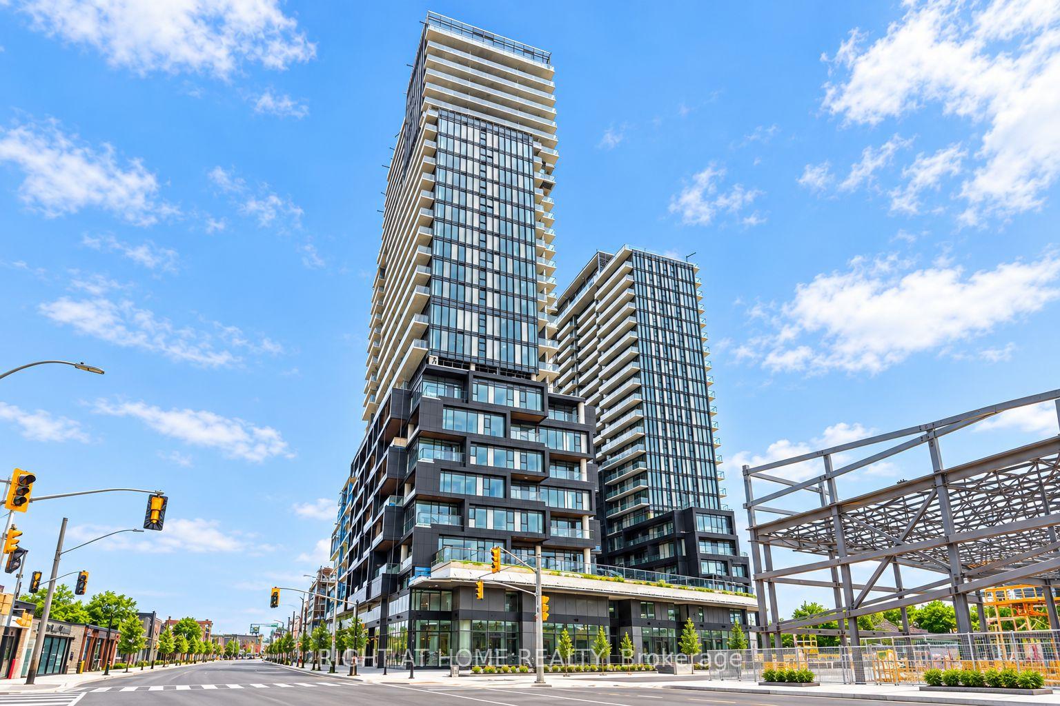 Photo of Unit 302, 1285 Dupont Street