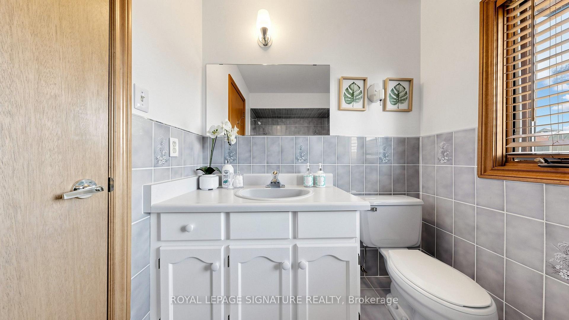 Photo 33 of 8 Royal Garden Boulevard, Vaughan, East Woodbridge — HOMEH