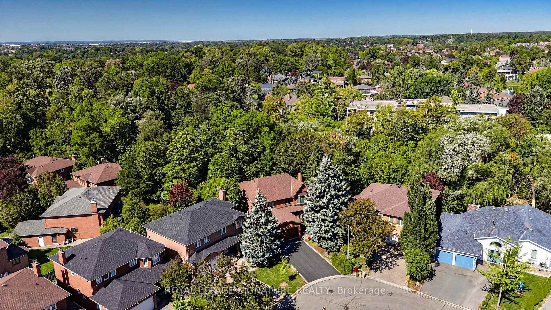 Photo 42 of 8 Royal Garden Boulevard, Vaughan, East Woodbridge — HOMEH