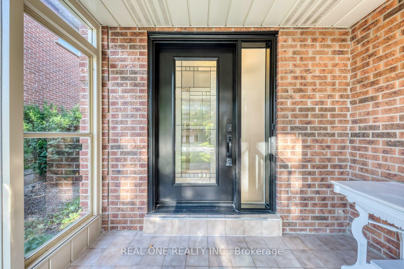 Photo 6 of 403 Parkridge Crescent, Oakville, Glen Abbey — HOMEH