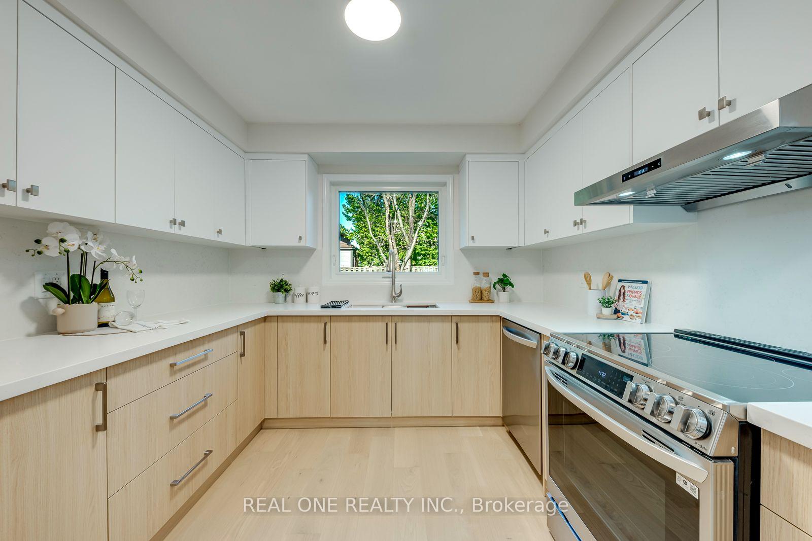 Photo 21 of 403 Parkridge Crescent, Oakville, Glen Abbey — HOMEH