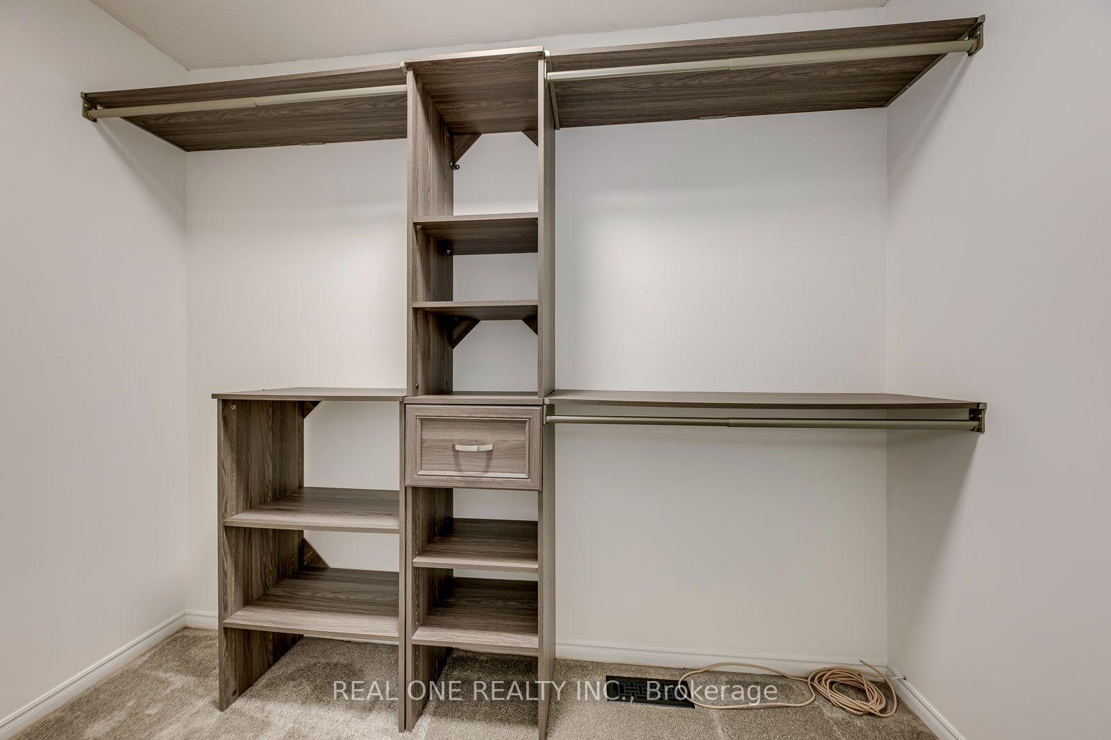 Photo 32 of 403 Parkridge Crescent, Oakville, Glen Abbey — HOMEH