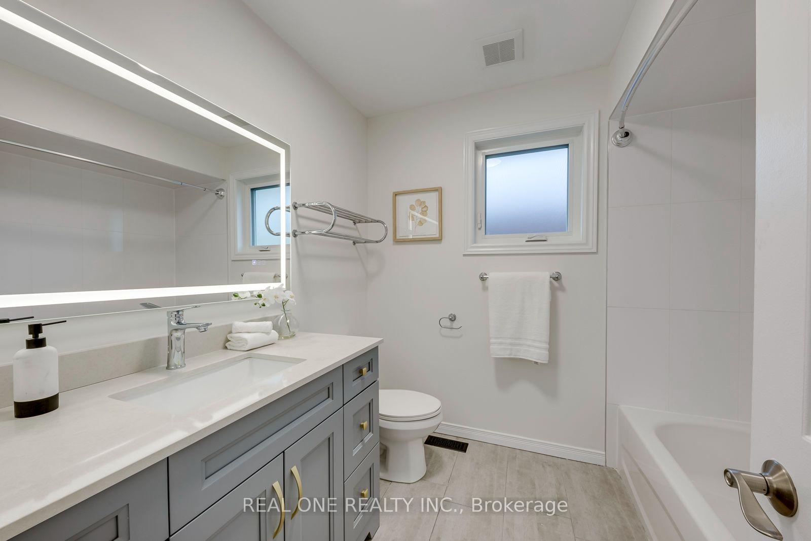 Photo 33 of 403 Parkridge Crescent, Oakville, Glen Abbey — HOMEH