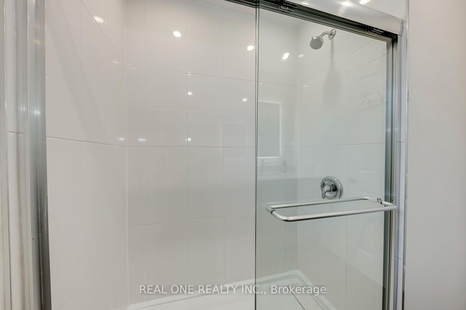 Photo 40 of 403 Parkridge Crescent, Oakville, Glen Abbey — HOMEH