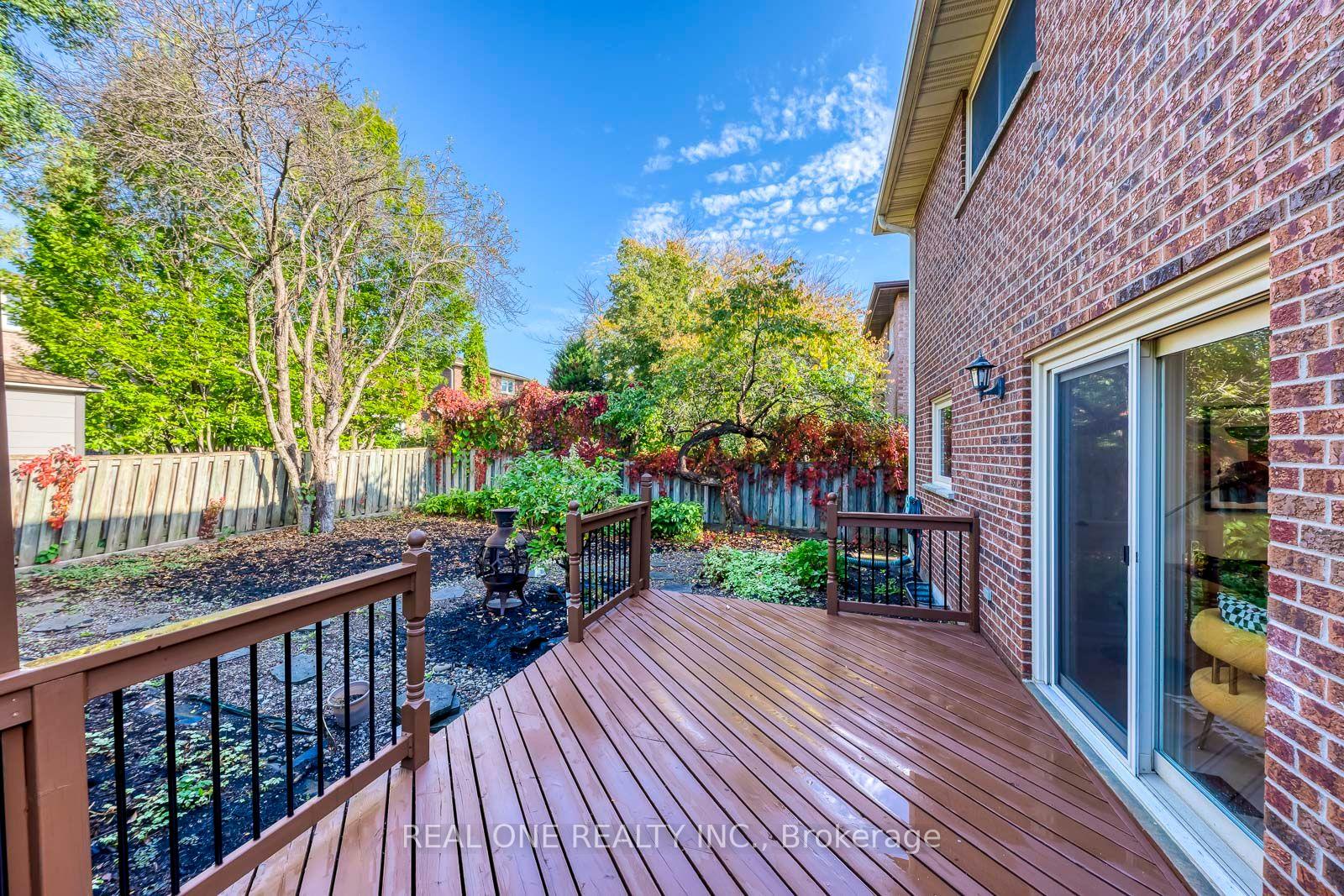 Photo 47 of 403 Parkridge Crescent, Oakville, Glen Abbey — HOMEH