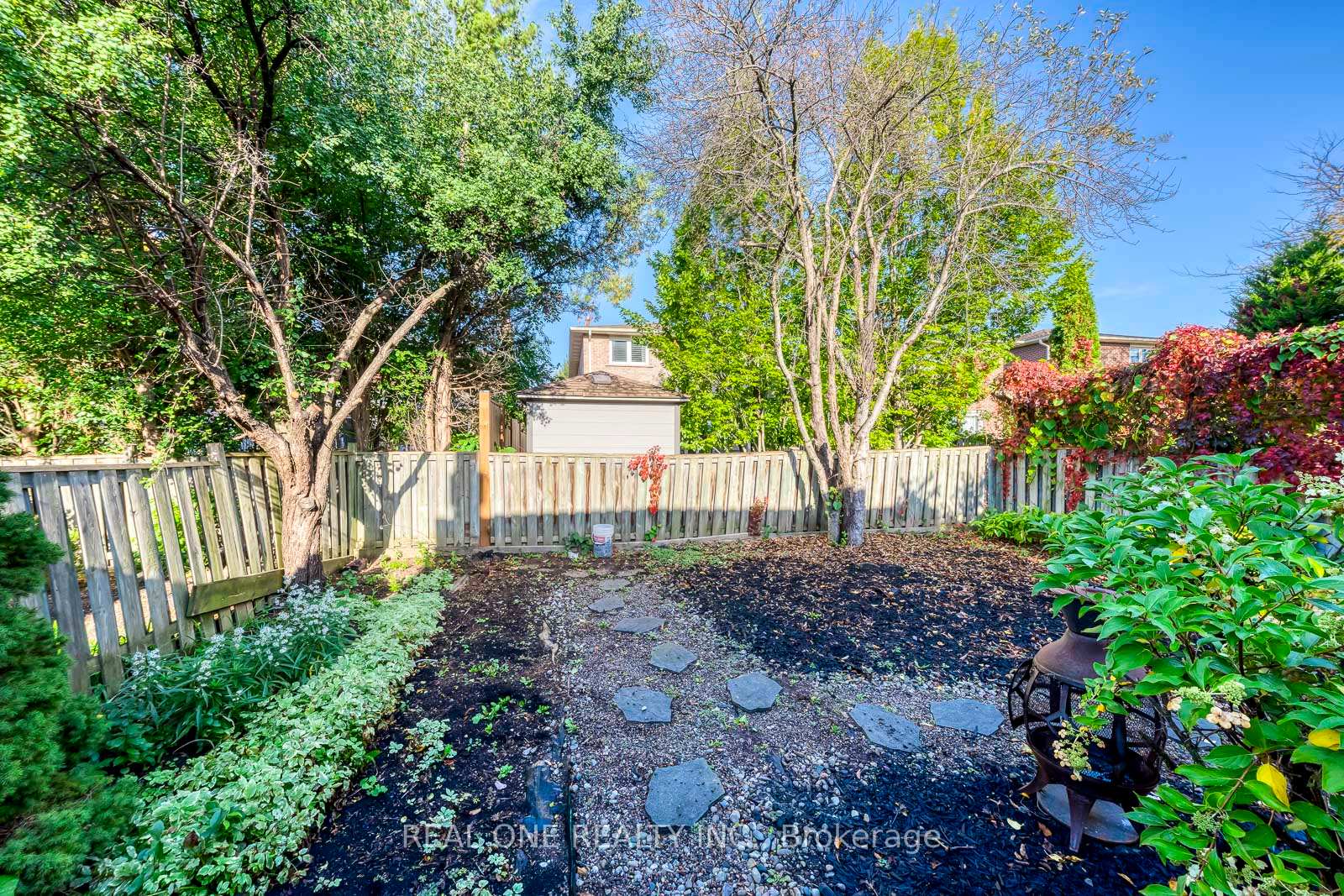 Photo 48 of 403 Parkridge Crescent, Oakville, Glen Abbey — HOMEH